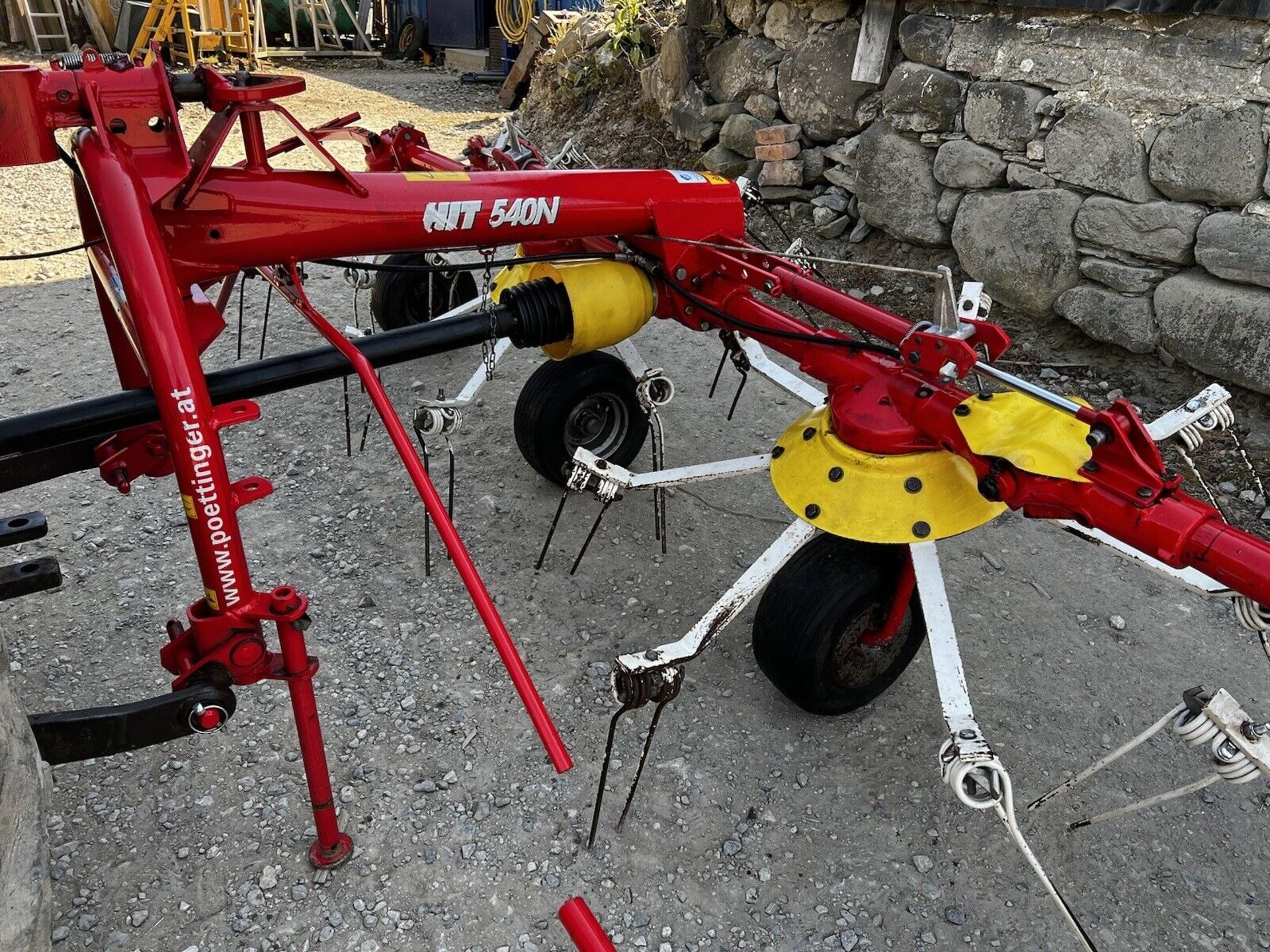 FUNCTIONAL HAY TEDDER: POTTINGER HIT 540N - Image 4 of 6