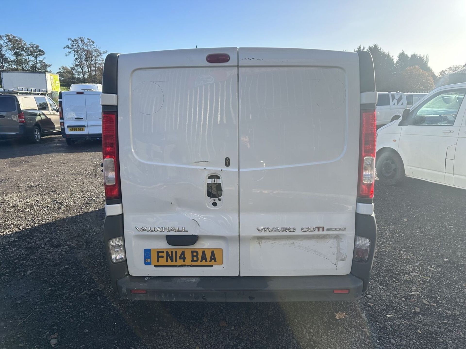 RELIABLE WORKHORSE: 2014 VAUXHALL VIVARO TRAFIC PANEL VAN >>--NO VAT ON HAMMER--<< - Image 16 of 19