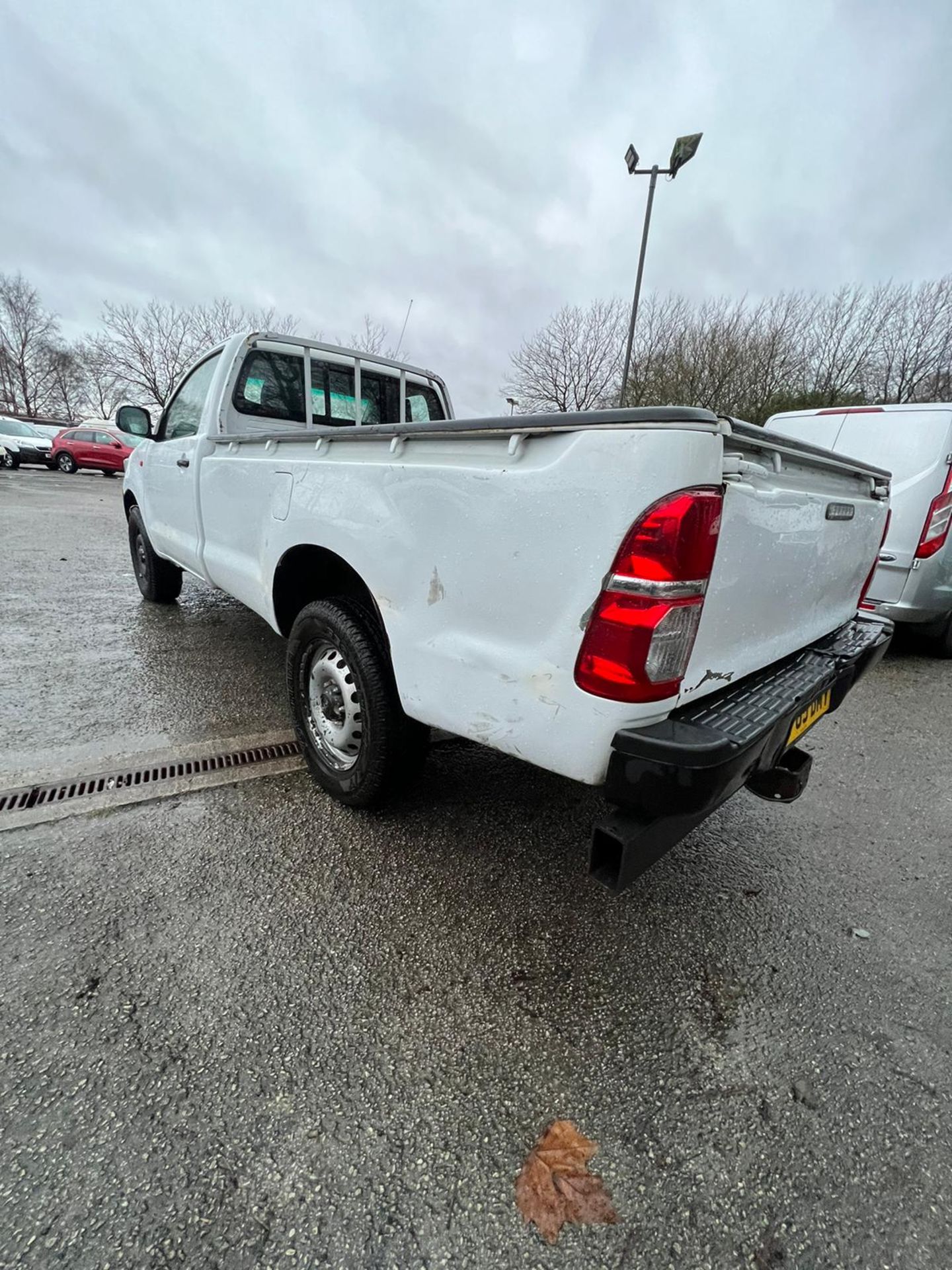 TOYOTA HILUX 109K MILES FULL HISTORY 2 KEYS 1 OWNER - Image 9 of 14