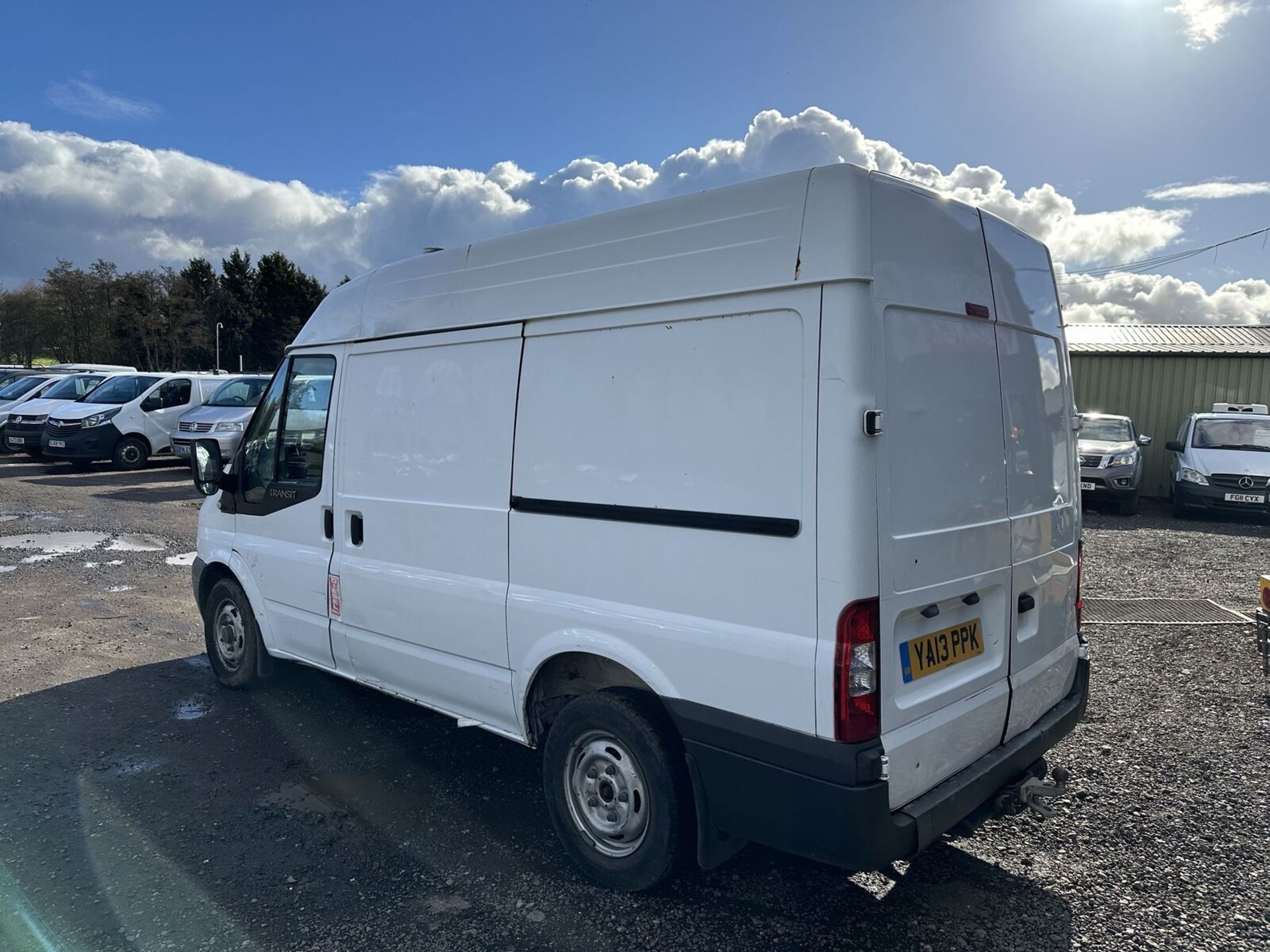 GET MOVING IN STYLE: 2013 FORD TRANSIT 100 T280 PANEL VAN >>--NO VAT ON HAMMER--<< - Image 2 of 17