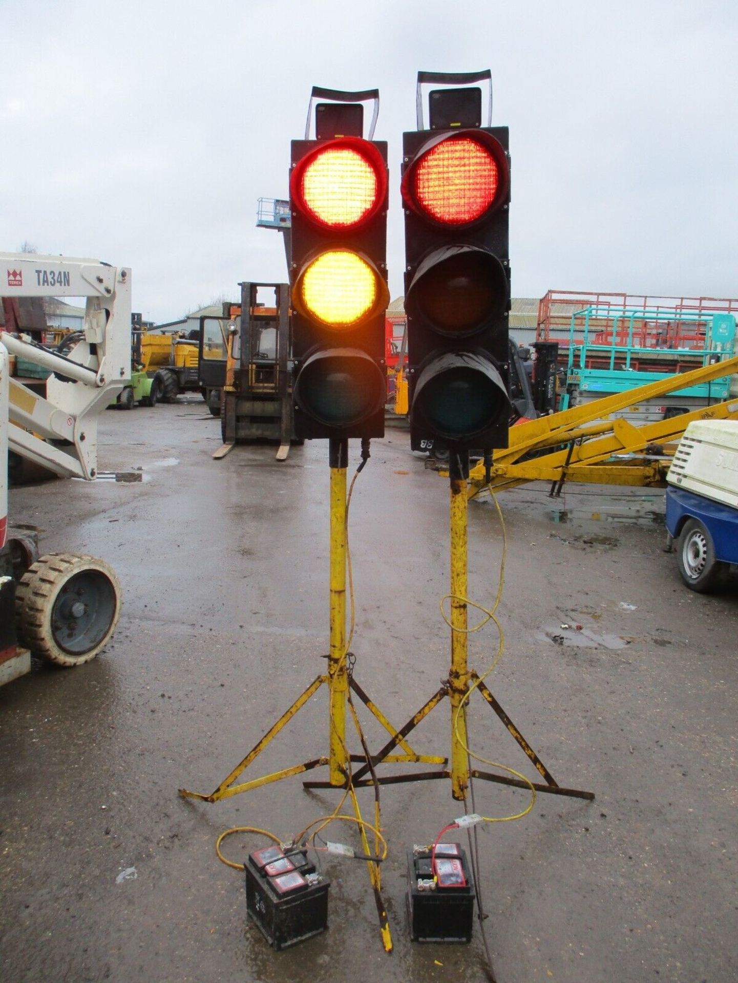 BOOT-SIZED PIKE X LITE: XL 2 TRAFFIC LIGHTS - Image 4 of 5