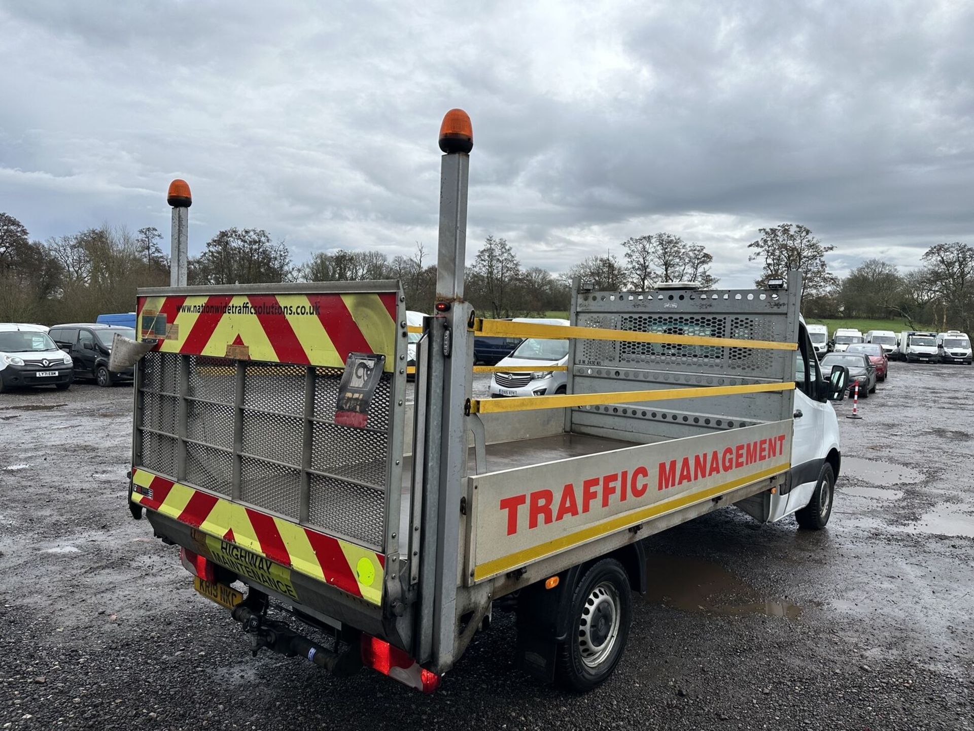 WHITE WONDER: 2019 MERCEDES-BENZ SPRINTER RECOVERY VAN - Image 16 of 19