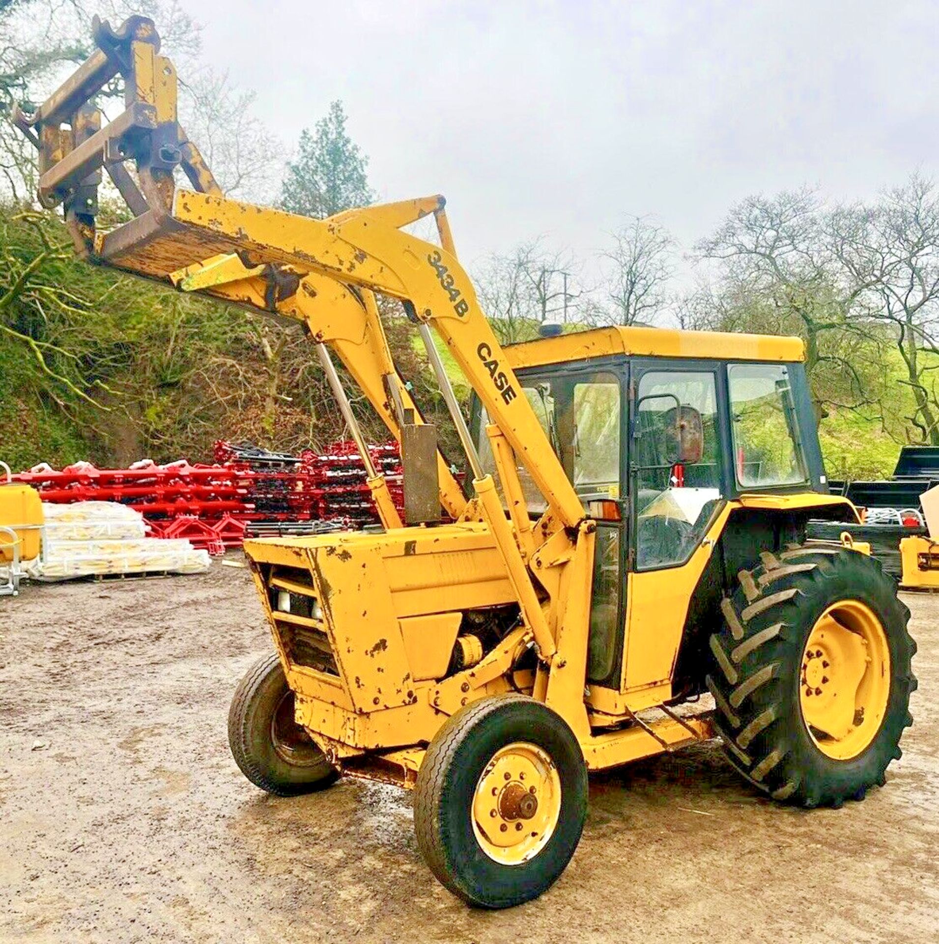 INDUSTRIAL POWERHOUSE: CASE INTERNATIONAL 248L LOADER TRACTOR - Image 9 of 9