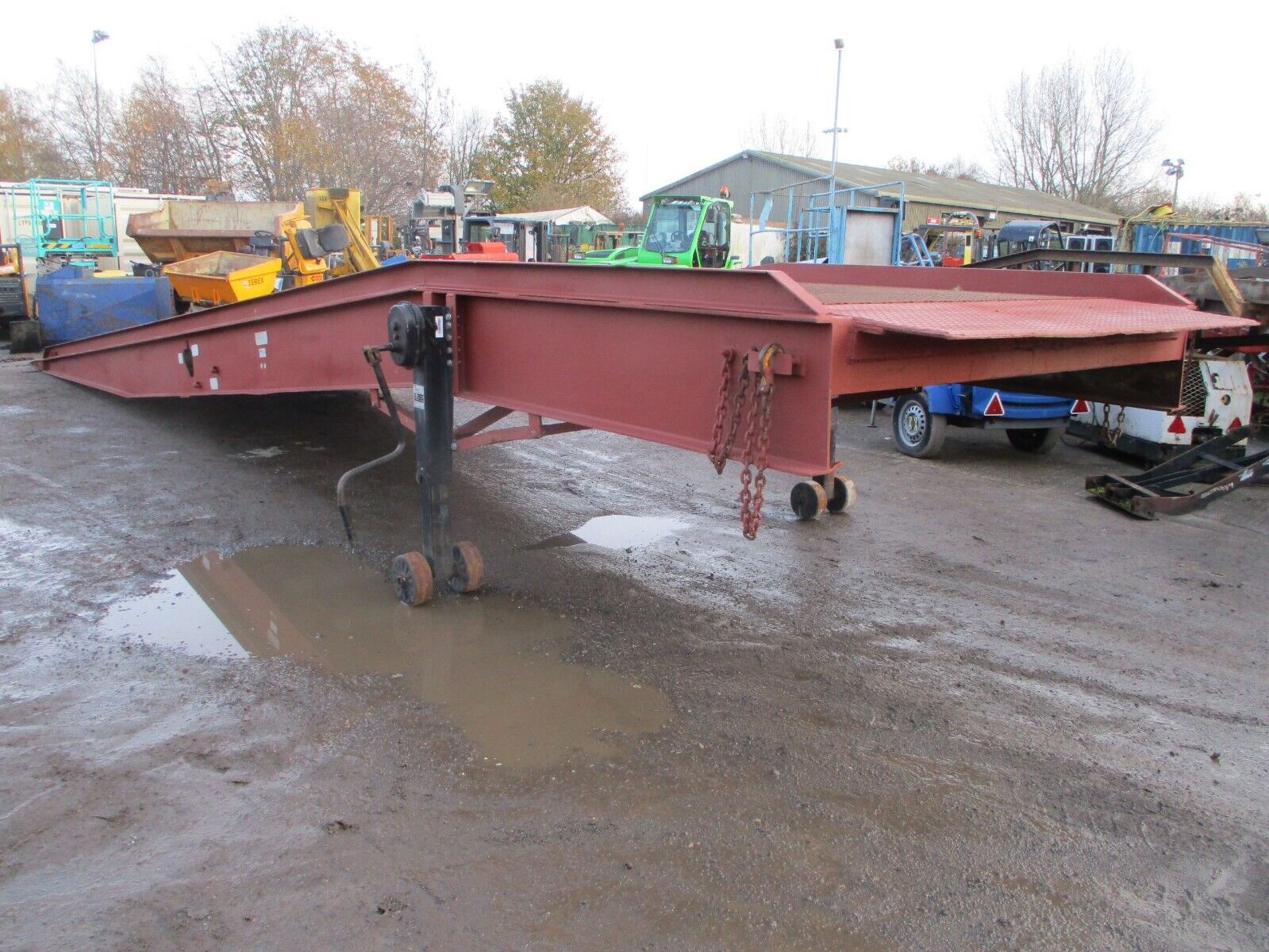 12 METRES LONG THORWORLD CONTAINER LOADING RAMP - Image 8 of 11