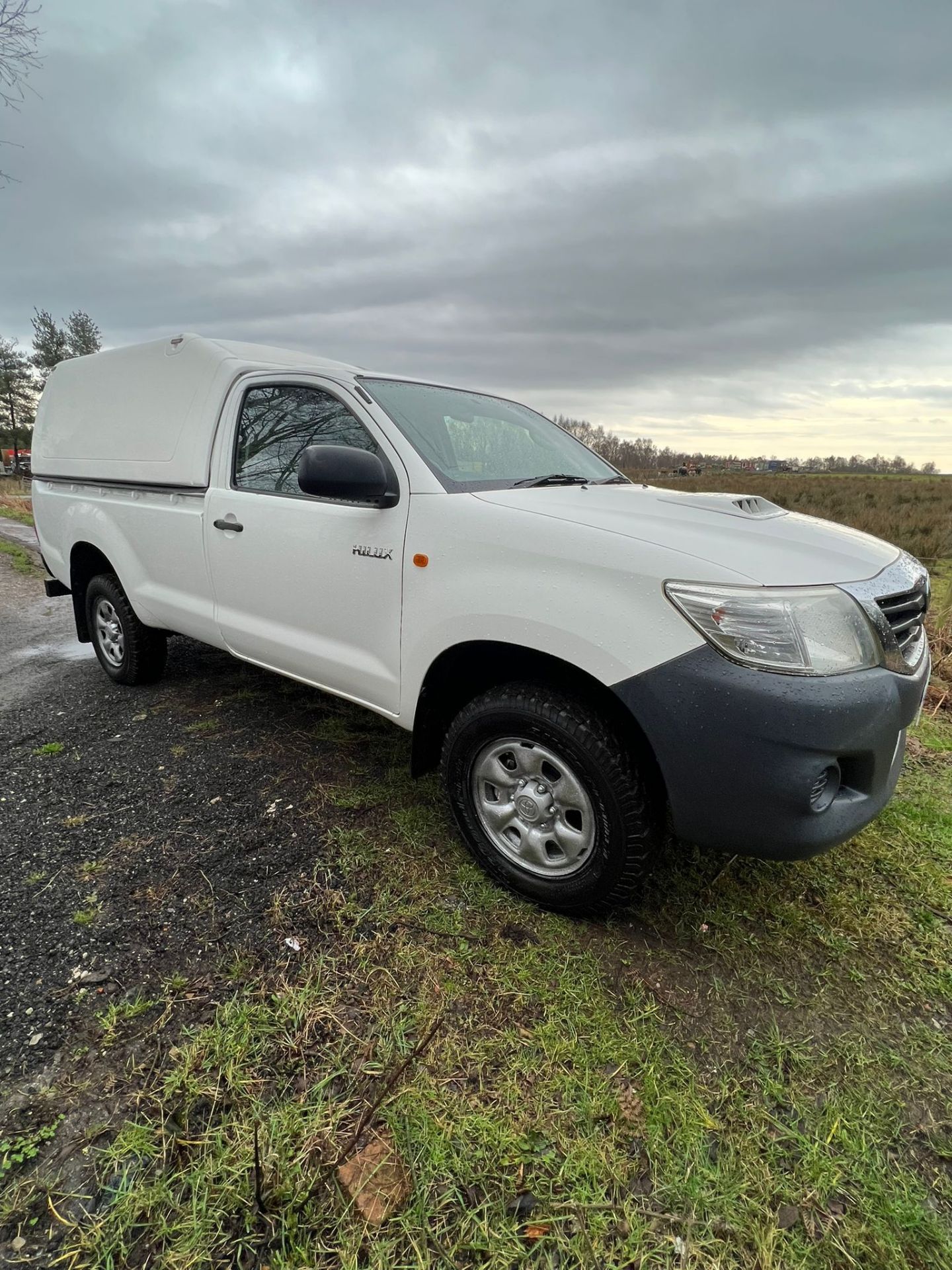 2014 TOYOTA HILUX SINGLE CAB PICKUP ONLY 42K 4WD PICK UP - Image 3 of 15