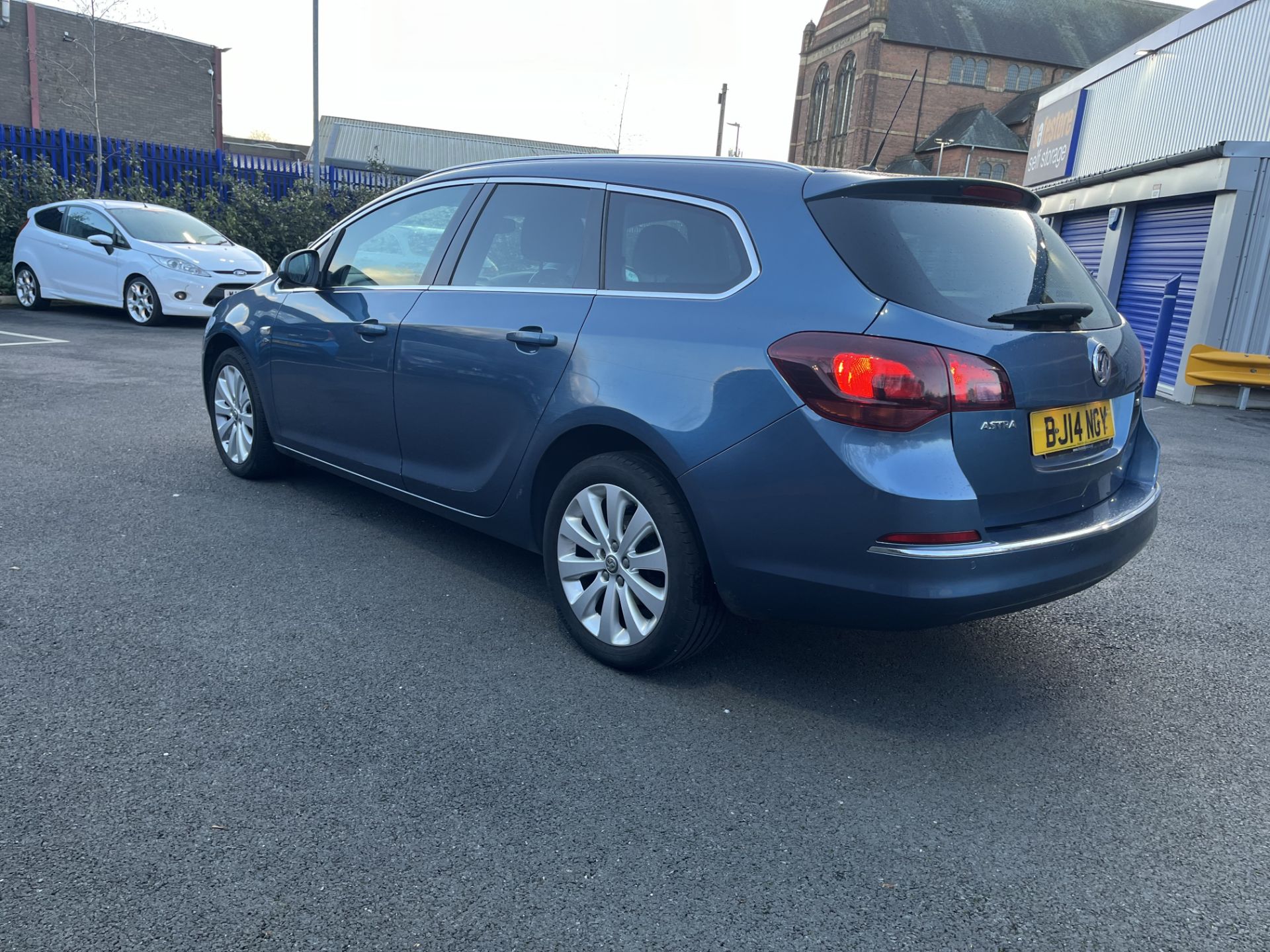 2014 VAUXHALL ASTRA ESTATE AUTOMATIC PETROL - Image 3 of 4