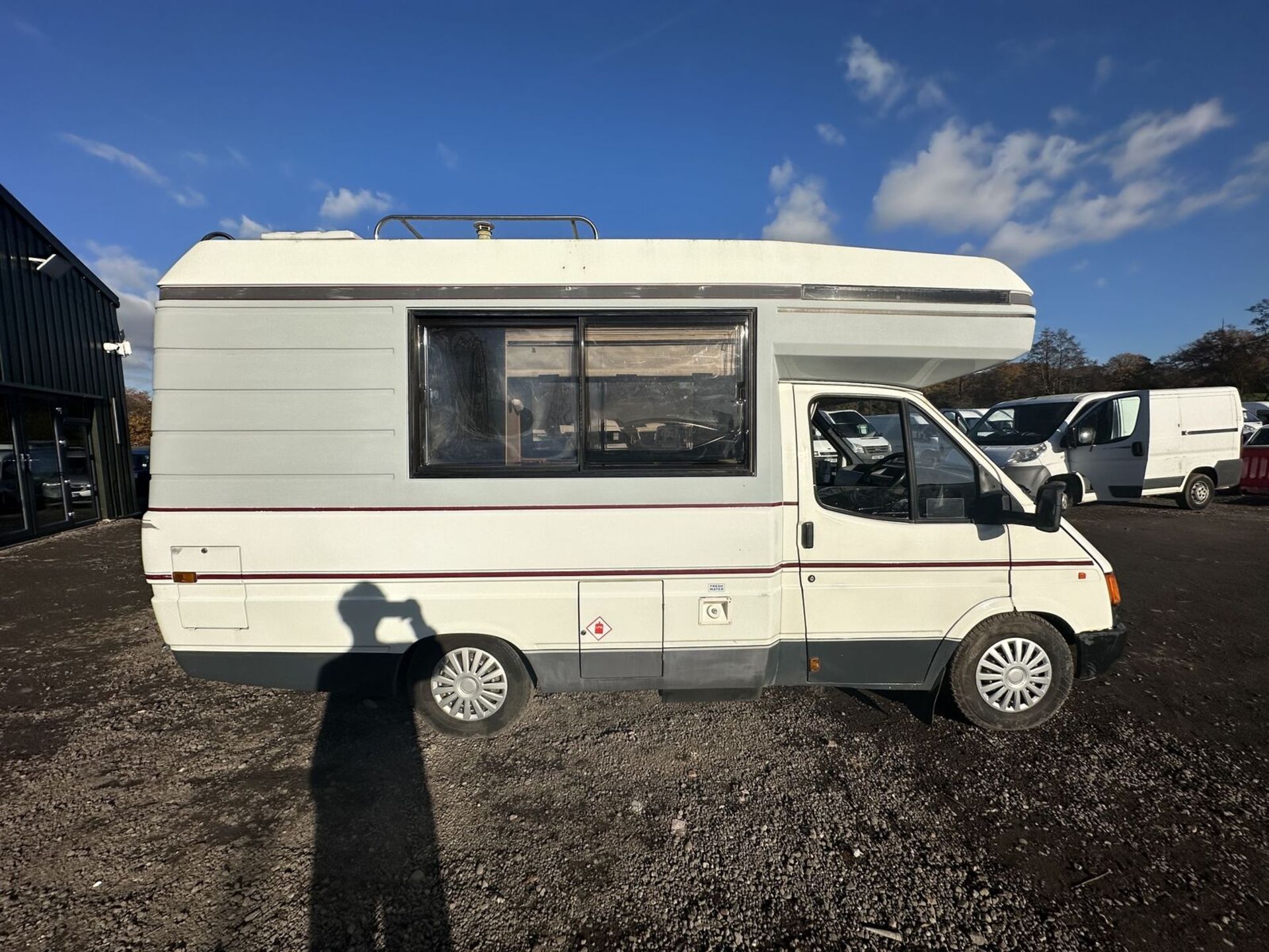 **(ONLY 72K MILEAGE)** CLASSIC 1990 FORD TRANSIT CAMPER: AUTO, FRESH MOT