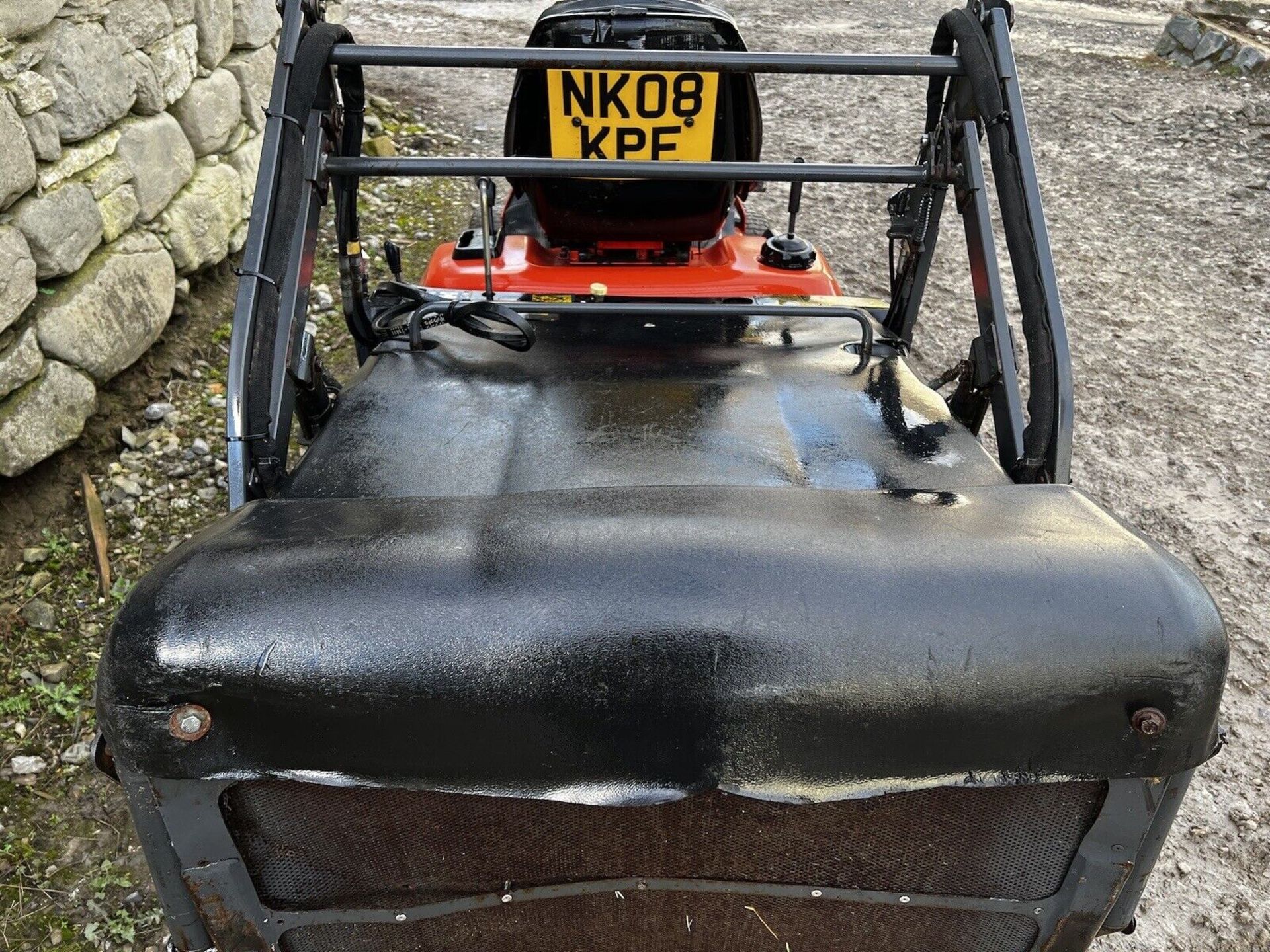 TERRAIN TAMER: KUBOTA G21 DIESEL MOWER MASTERS WITH HYDRAULIC TIP - Image 5 of 11