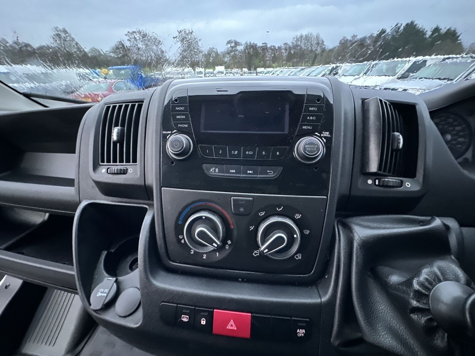 UNIQUE OPPORTUNITY: 2015 PEUGEOT BOXER XLWB HIGH TOP, SPARES OR REPAIR >>--NO VAT ON HAMMER--<< - Image 9 of 18