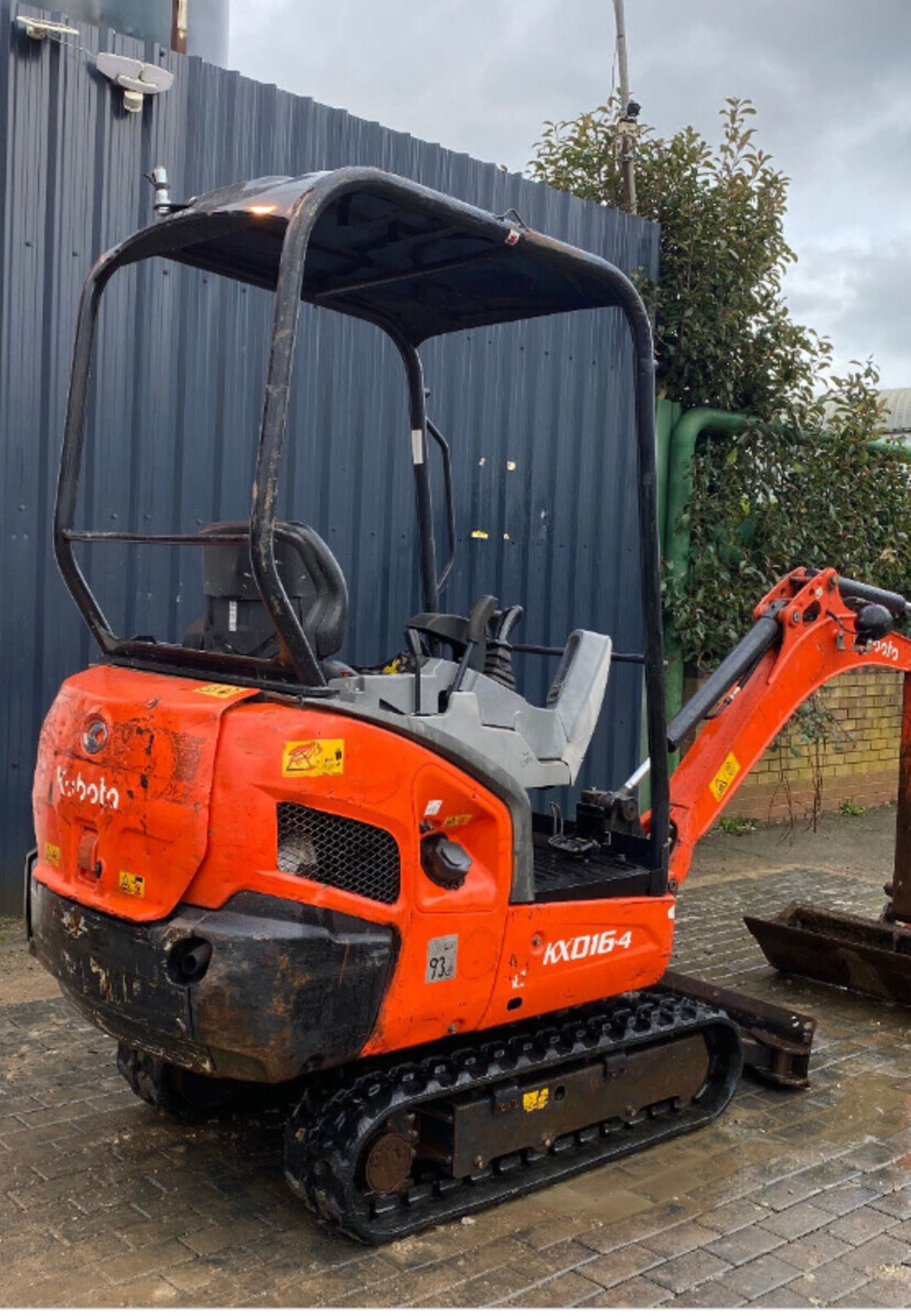 2016 KUBOTA CANOPY MARVEL: UNCOVER EFFICIENCY IN EVERY HOUR - Image 2 of 12