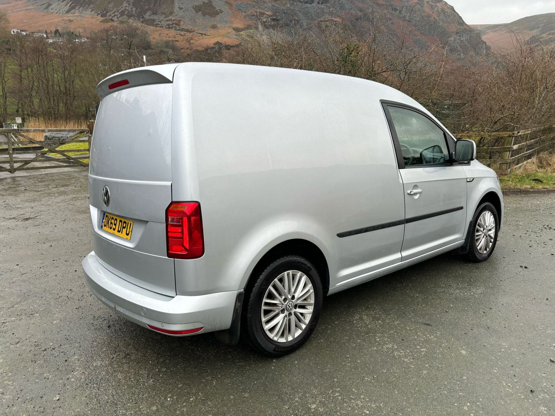 VW CADDY HIGHLINE C20 VAN - Image 12 of 15