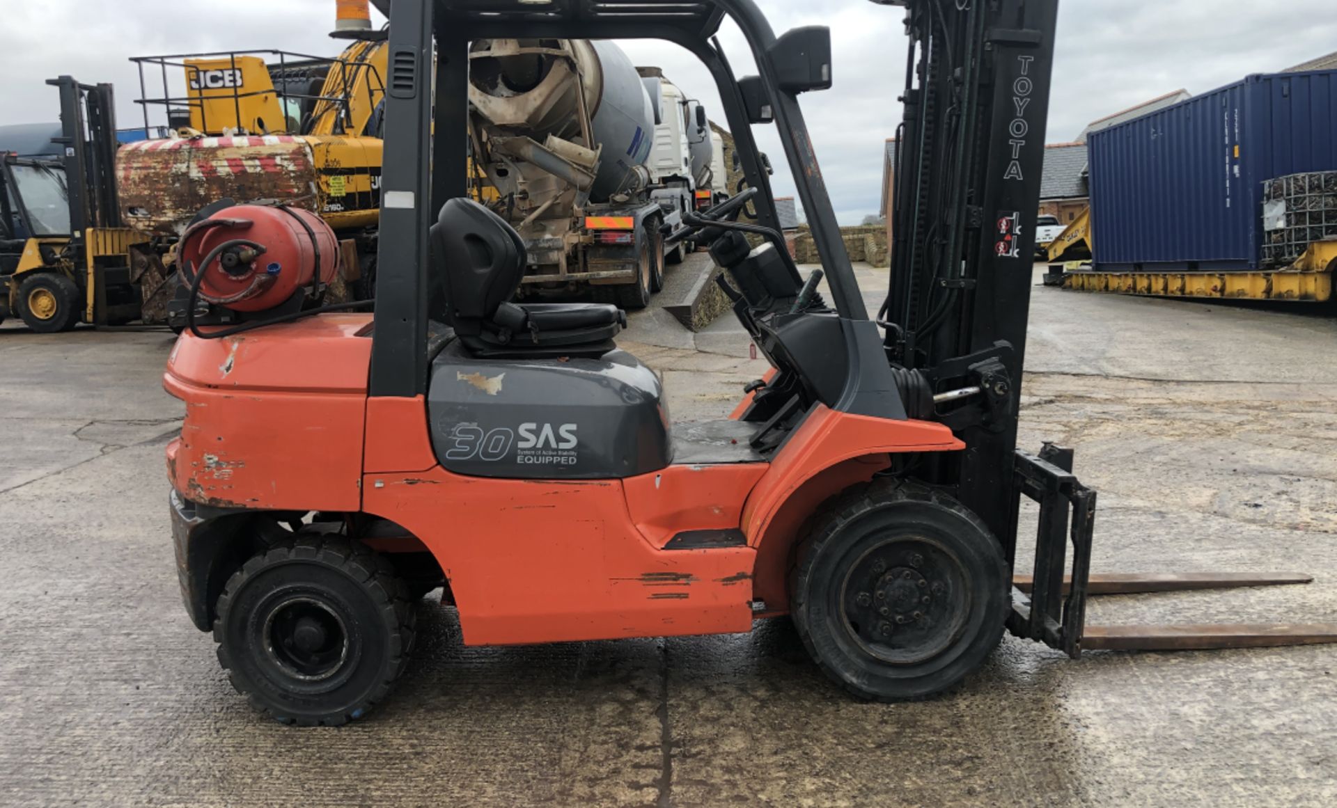 TOYOTA FG 30(3 TON) DIESEL FORKLIFT - Image 5 of 8