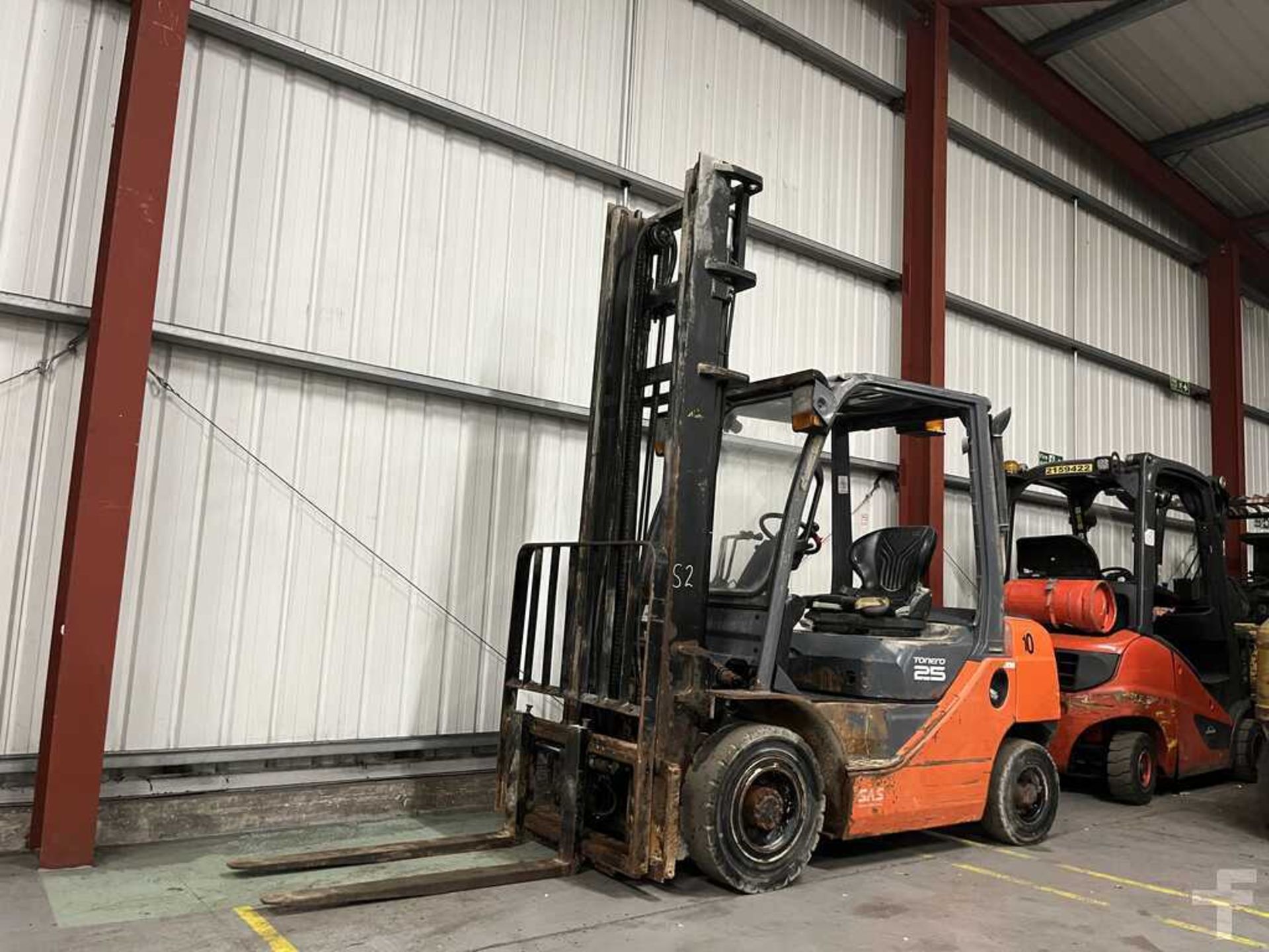 2017 DIESEL FORKLIFTS TOYOTA 02-8FDF25 - Image 2 of 6