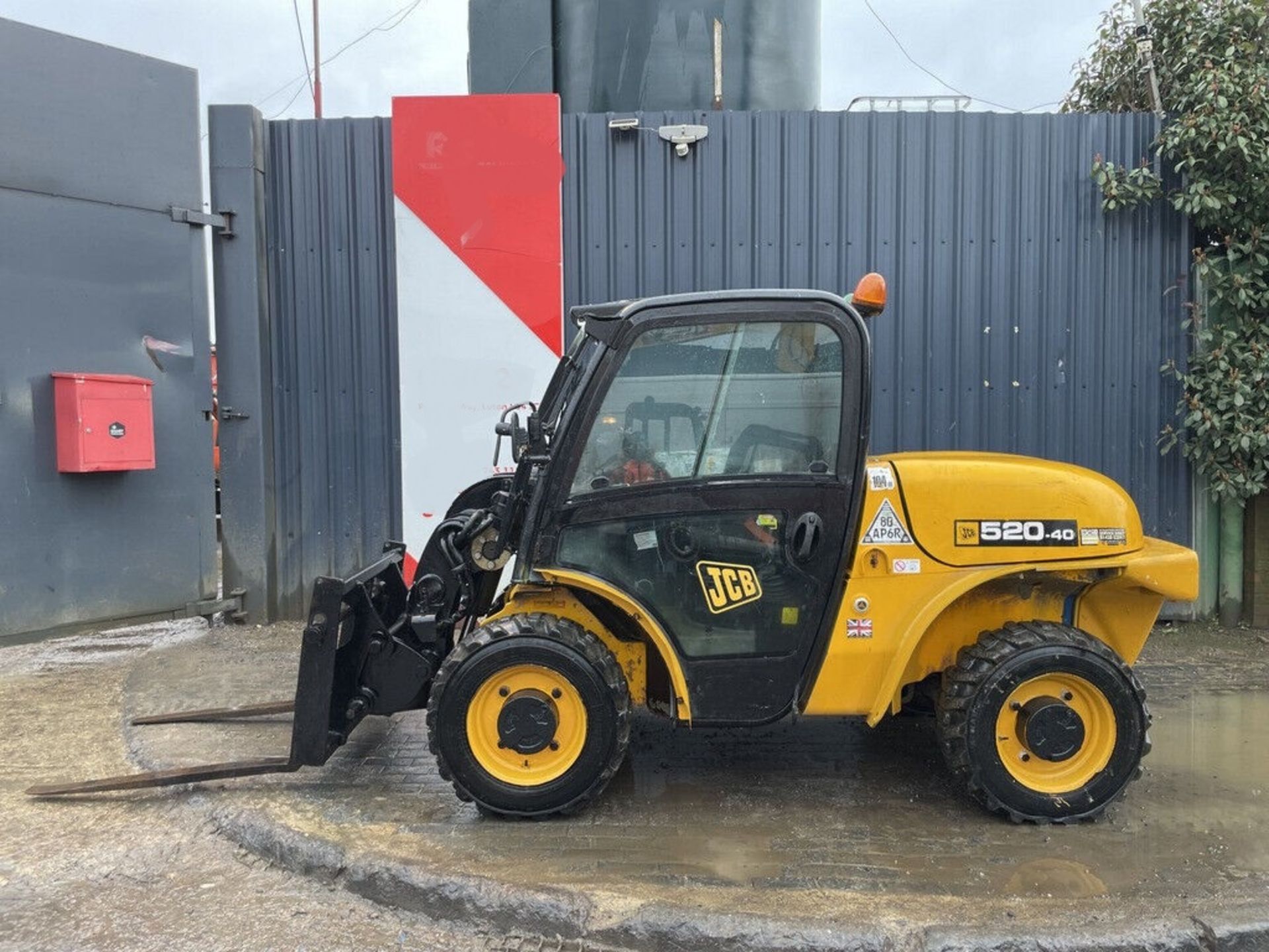 2016 JCB 520 40 TELEHANDLER - Image 11 of 12