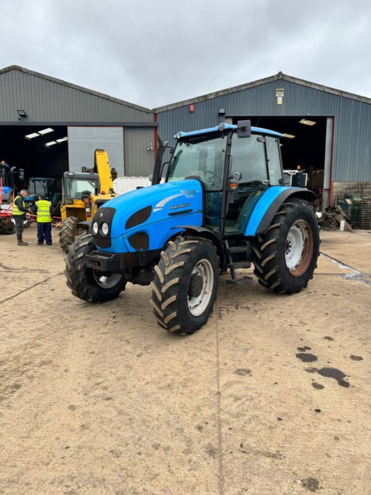 LANDINI 105 VISION TRACTOR - Image 2 of 9