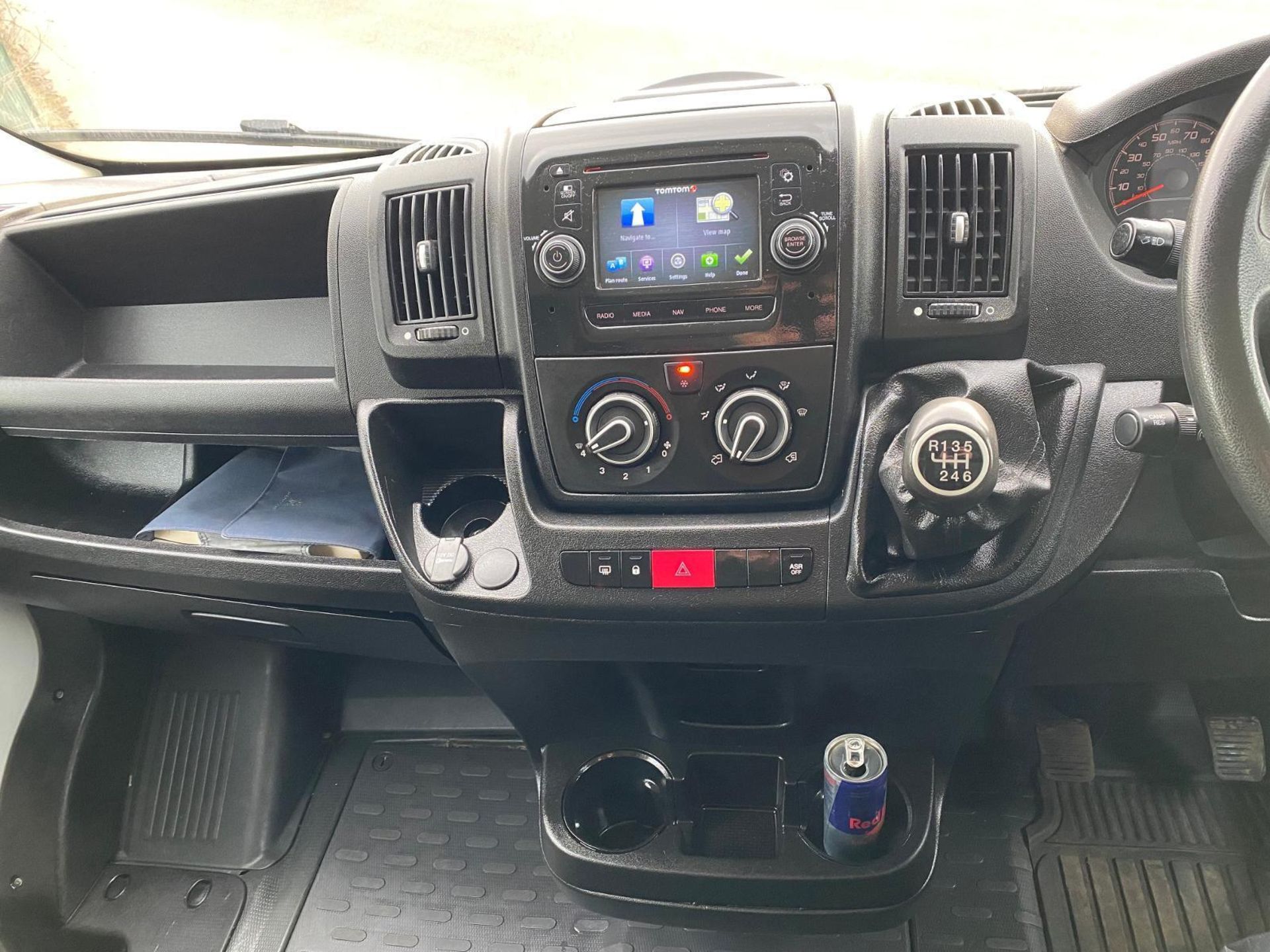 >>--NO VAT ON HAMMER--<< 2017 PEUGEOT BOXER 335 PROFESSIONAL - ULEZ COMPLIANT - Image 6 of 16