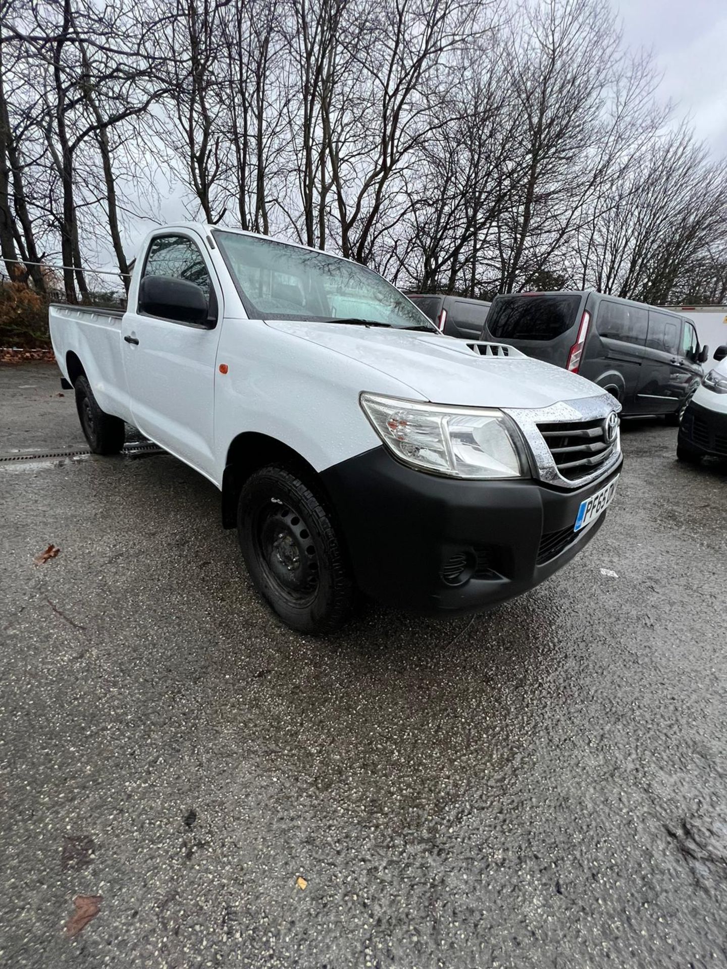 TOYOTA HILUX 109K MILES FULL HISTORY 2 KEYS 1 OWNER