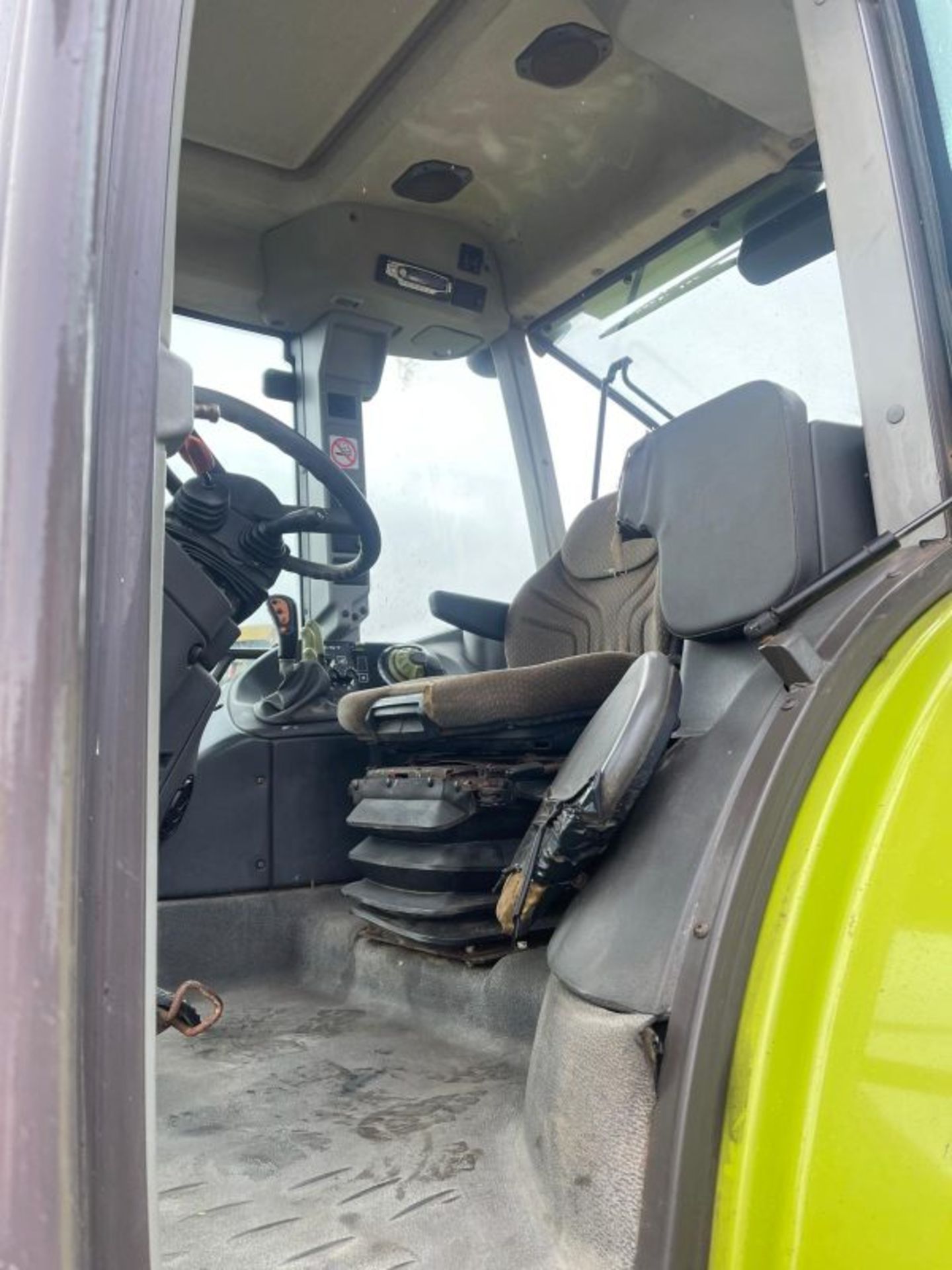 CLAAS 657 TRACTOR - Image 6 of 10