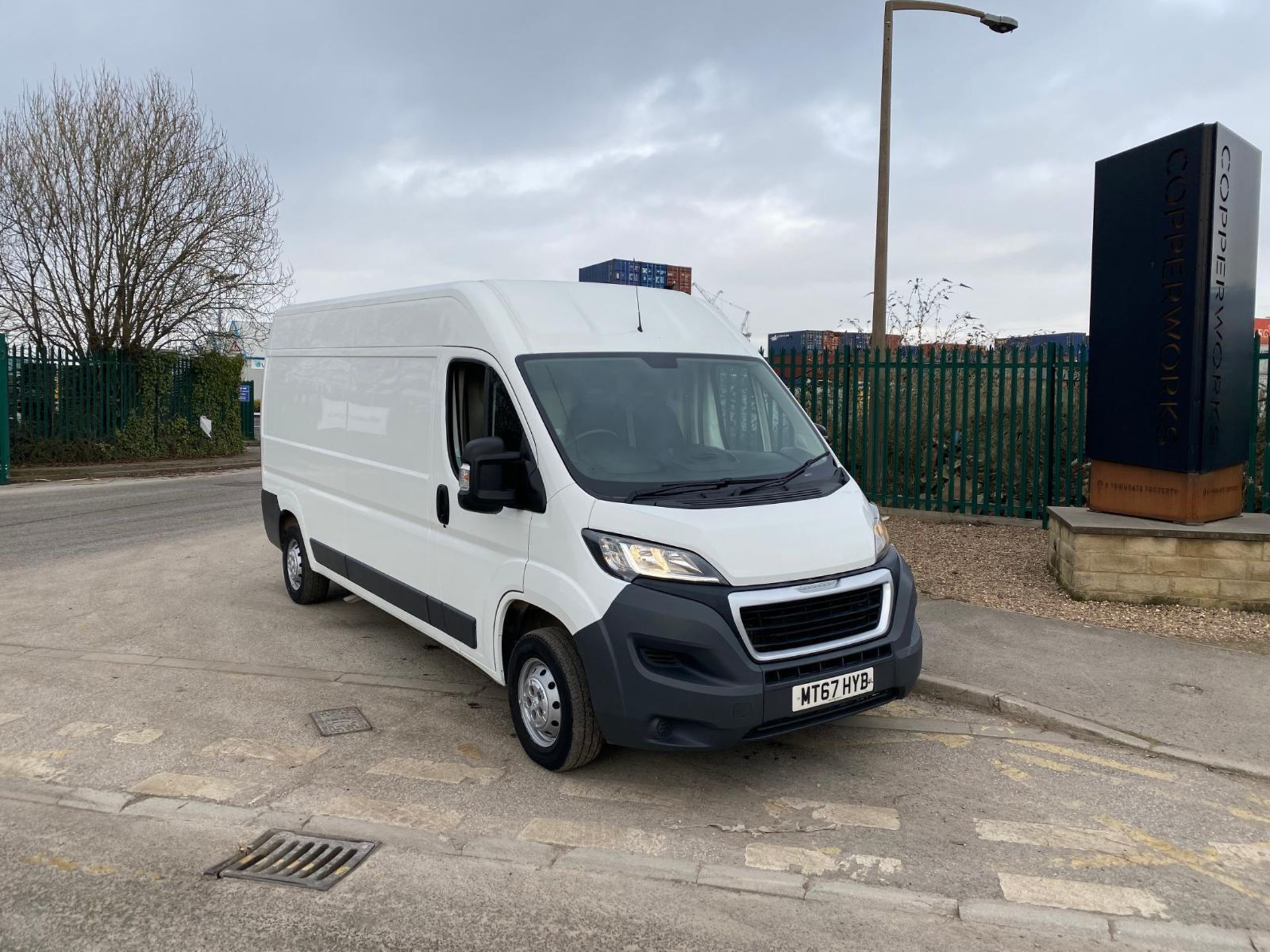 >>--NO VAT ON HAMMER--<< 2017 PEUGEOT BOXER 335 PROFESSIONAL - ULEZ COMPLIANT - Image 2 of 16