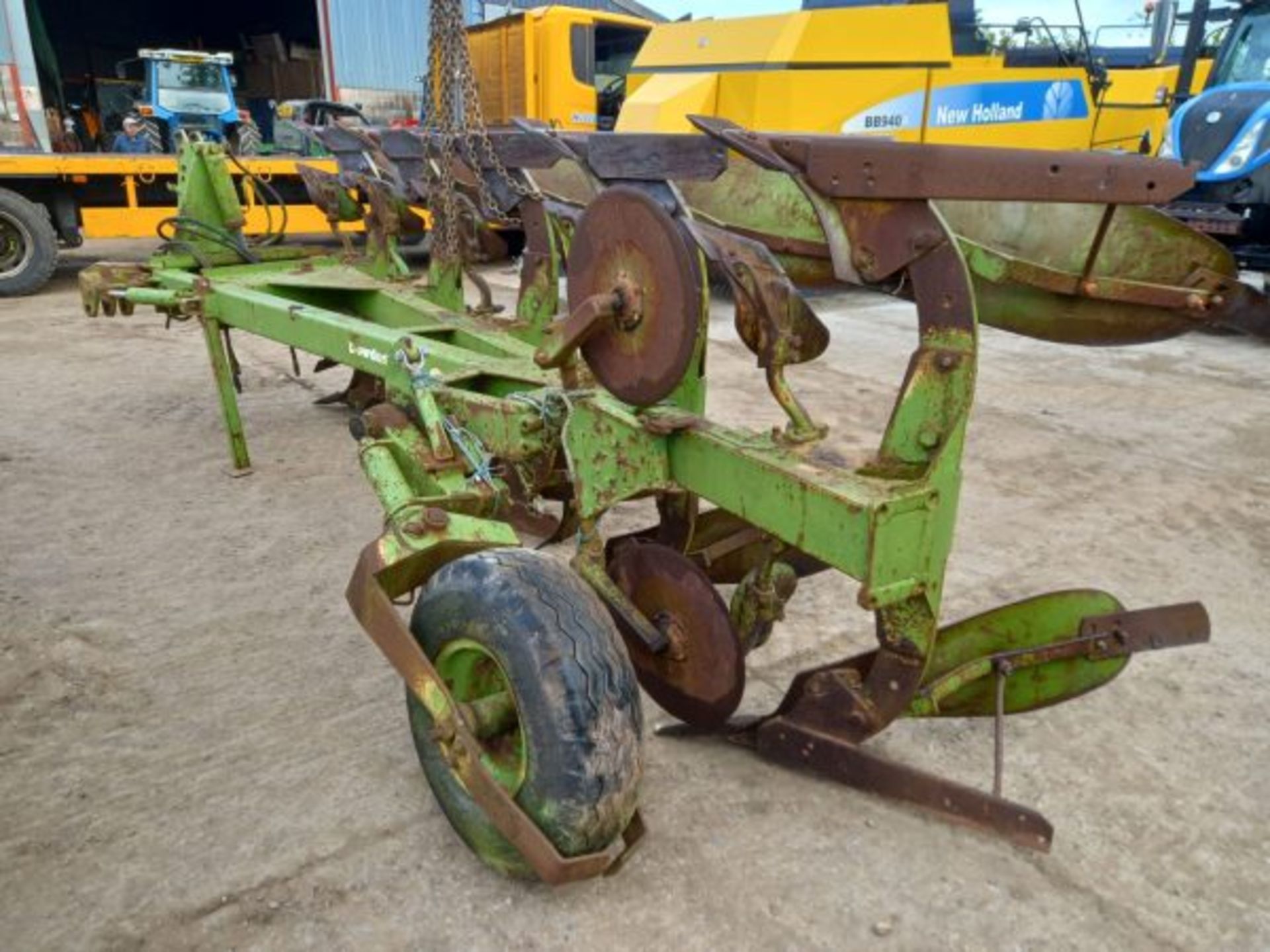 DOWDESWELL DP7E, 5 FURROW PLOUGH