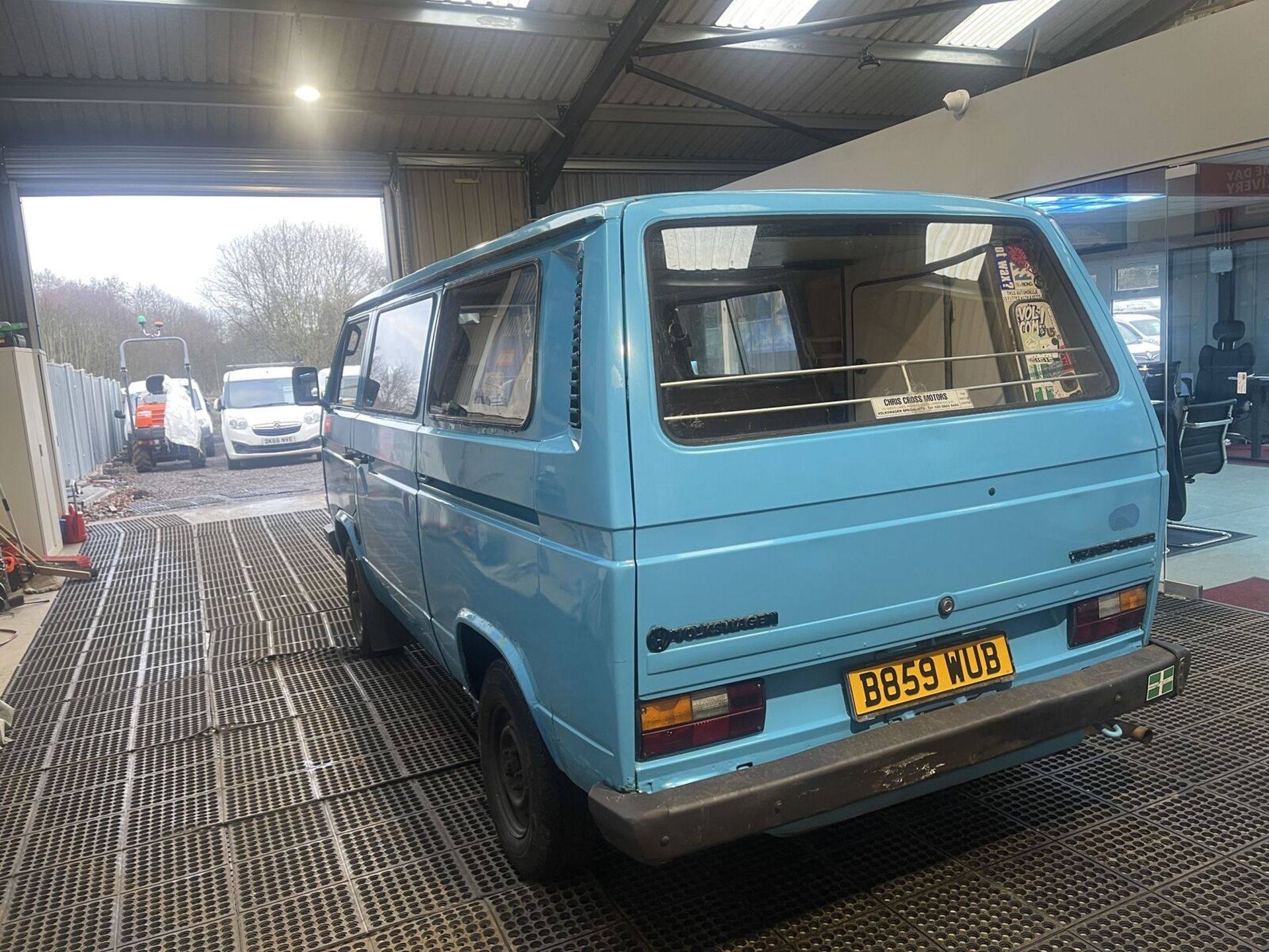 T2.5 T5 CAMPER: VINTAGE BEAUTY, MOTED SPLENDOR - MOT: 21ST JUNE 2024 >>--NO VAT ON HAMMER--<< - Image 22 of 22