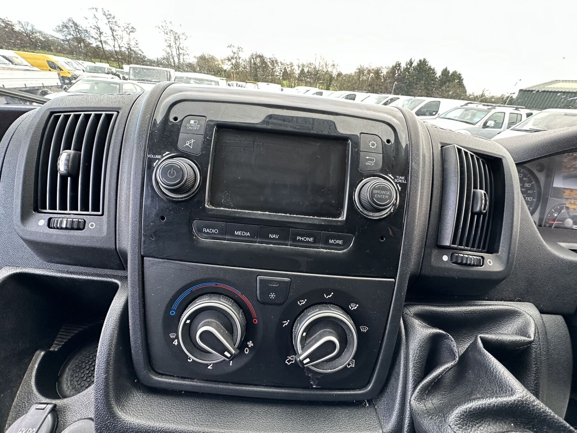 EFFICIENT WORKHORSE: 2020 PEUGEOT BOXER 435 PRO L4H2 BLUEHDI - Image 15 of 20