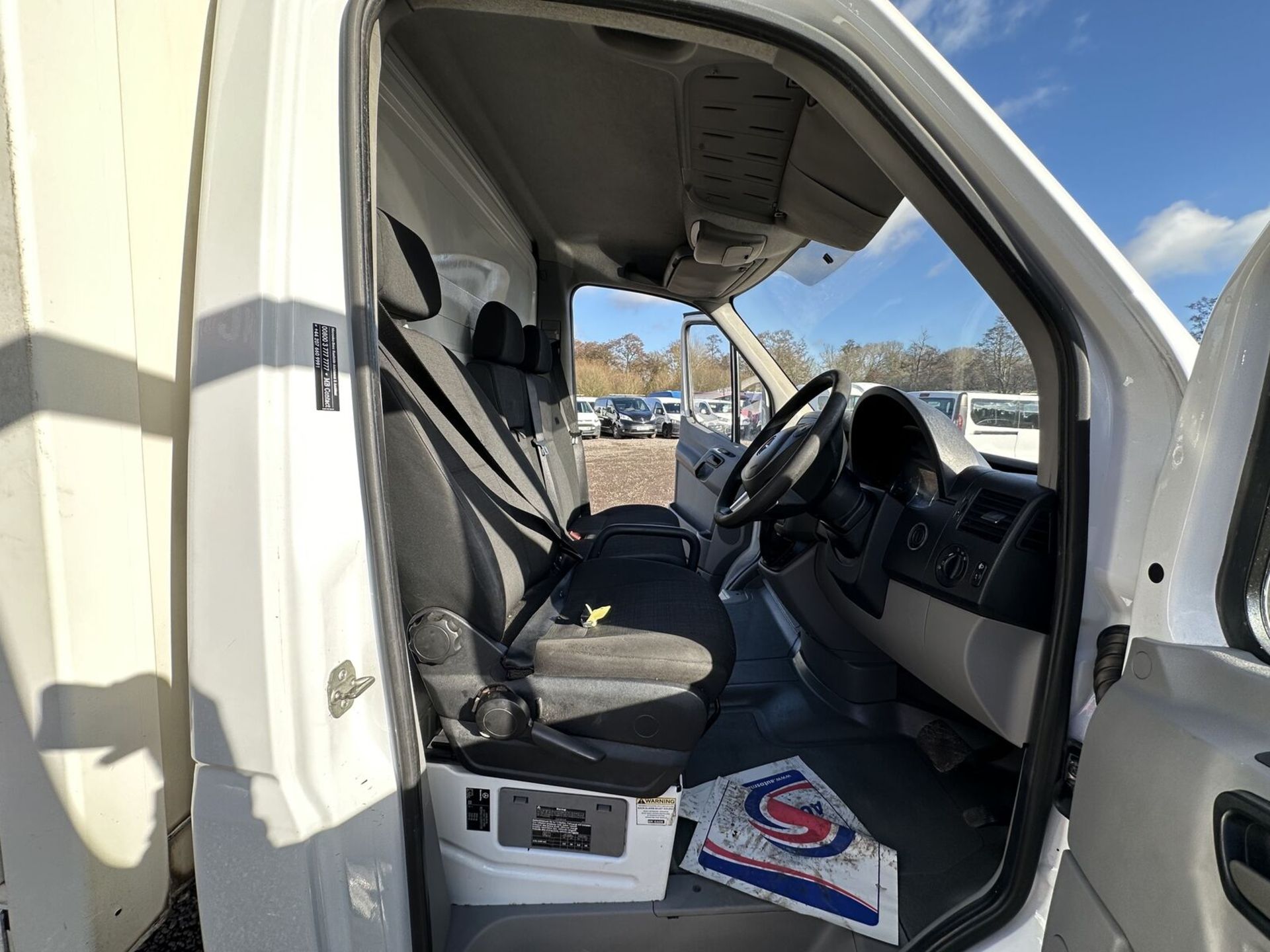 TRUSTY CARGO PARTNER: 2014 MERCEDES SPRINTER AUTO CHASSIS >>--NO VAT ON HAMMER--<< - Image 13 of 16