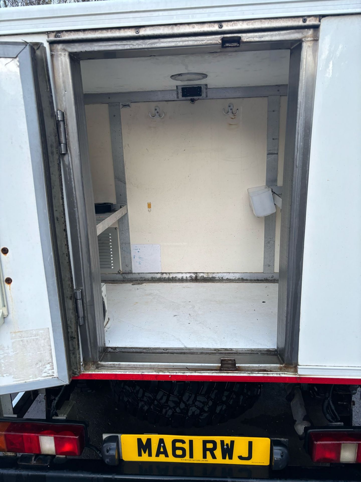 TOYOTA HILUX KING CAB PICKUP TRUCK REFRIGERATOR BODY 4X4 MILK FLOAT 4 SEATER - Image 8 of 15