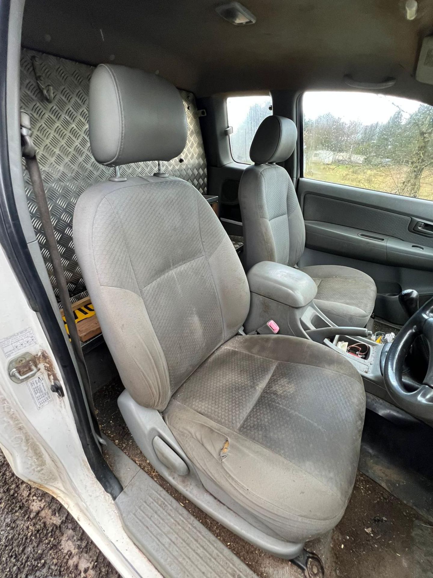 TOYOTA HILUX KING CAB 2010 EX COUNCIL - Image 14 of 16