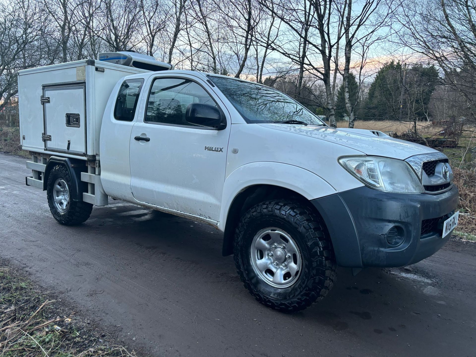 TOYOTA HILUX KING CAB PICKUP TRUCK REFRIGERATOR BODY 4X4 MILK FLOAT 4 SEATER - Image 10 of 15