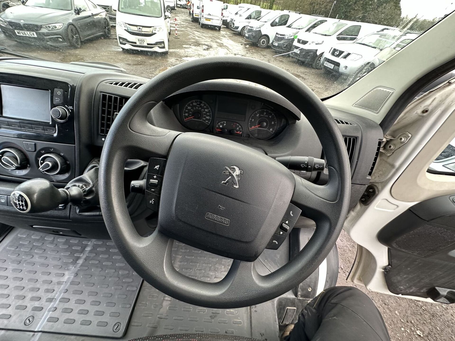 EFFICIENT WORKHORSE: 2020 PEUGEOT BOXER 435 PRO L4H2 BLUEHDI - Image 14 of 20