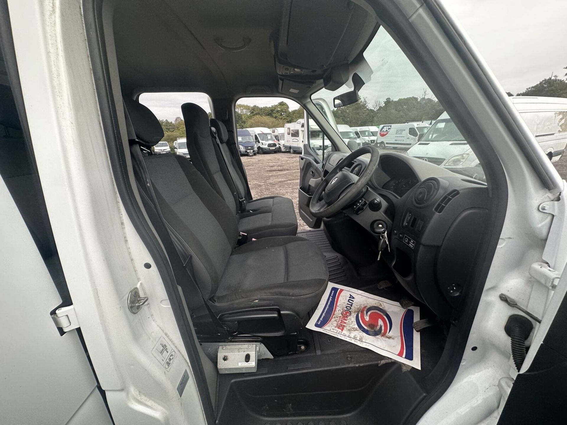 FIND OF THE YEAR: 2013 RENAULT MASTER CREW CAB, RARE >>--NO VAT ON HAMMER--<< - Image 13 of 18