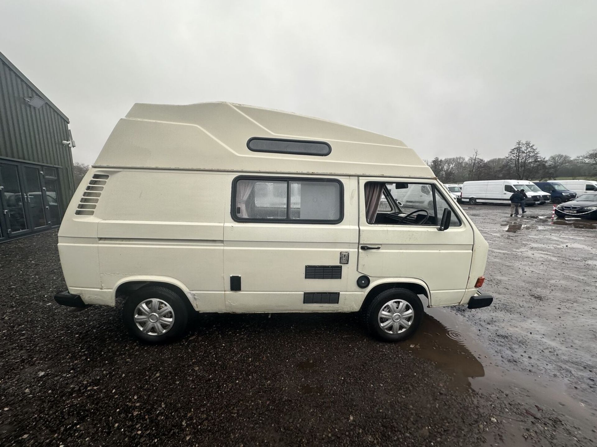 TIMELESS TRAVELER: '81 VW TRANSPORTER T2 CAMPER - MOT EXEMPT, PERFECT DRIVE >>--NO VAT ON HAMMER--<<