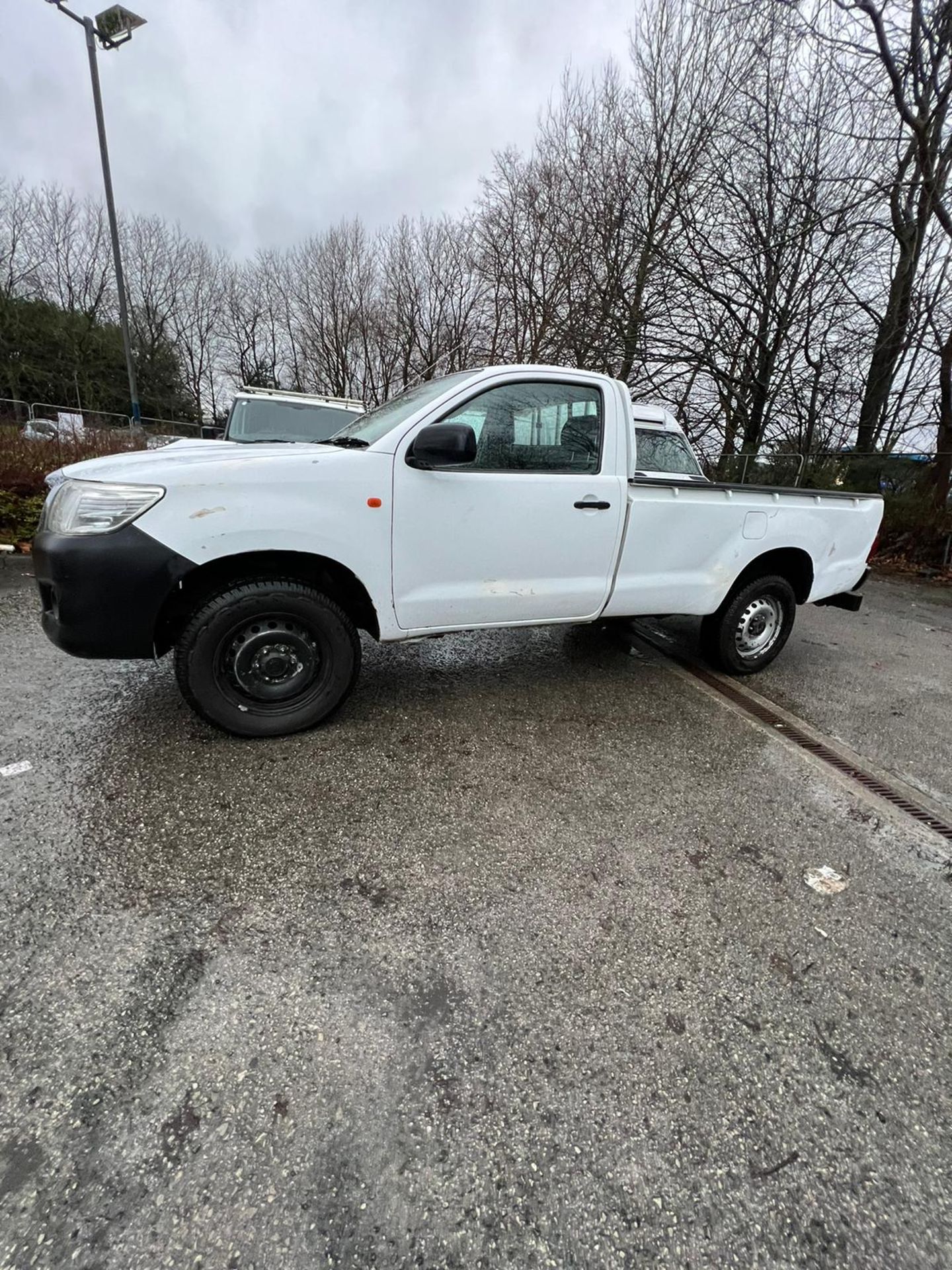 TOYOTA HILUX 109K MILES FULL HISTORY 2 KEYS 1 OWNER - Image 5 of 14