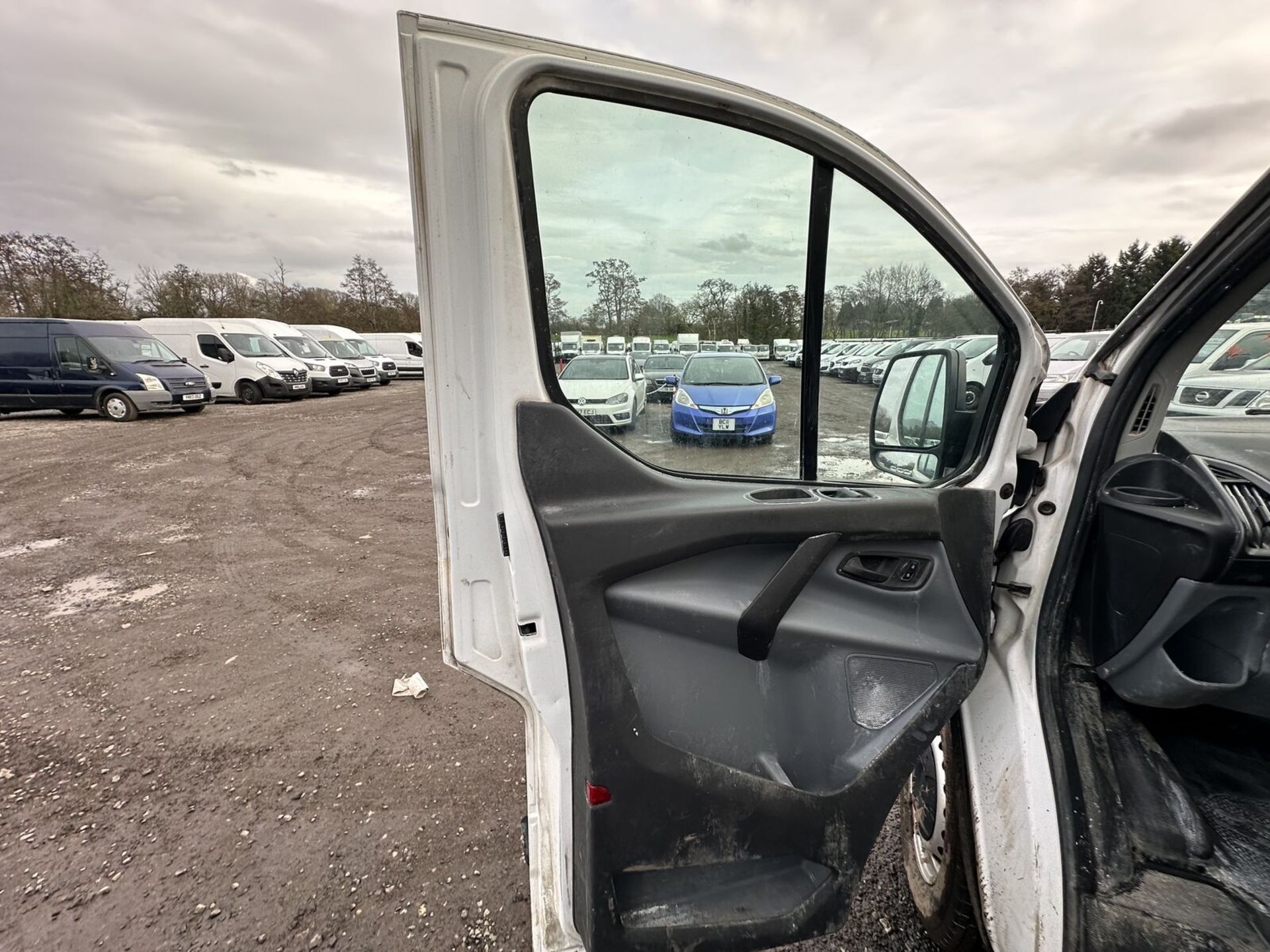 67 PLATE FORD TRANSIT CUSTOM: HIGH ROOF, EURO 6 ULEZ, READY FOR WORK! - Image 16 of 17