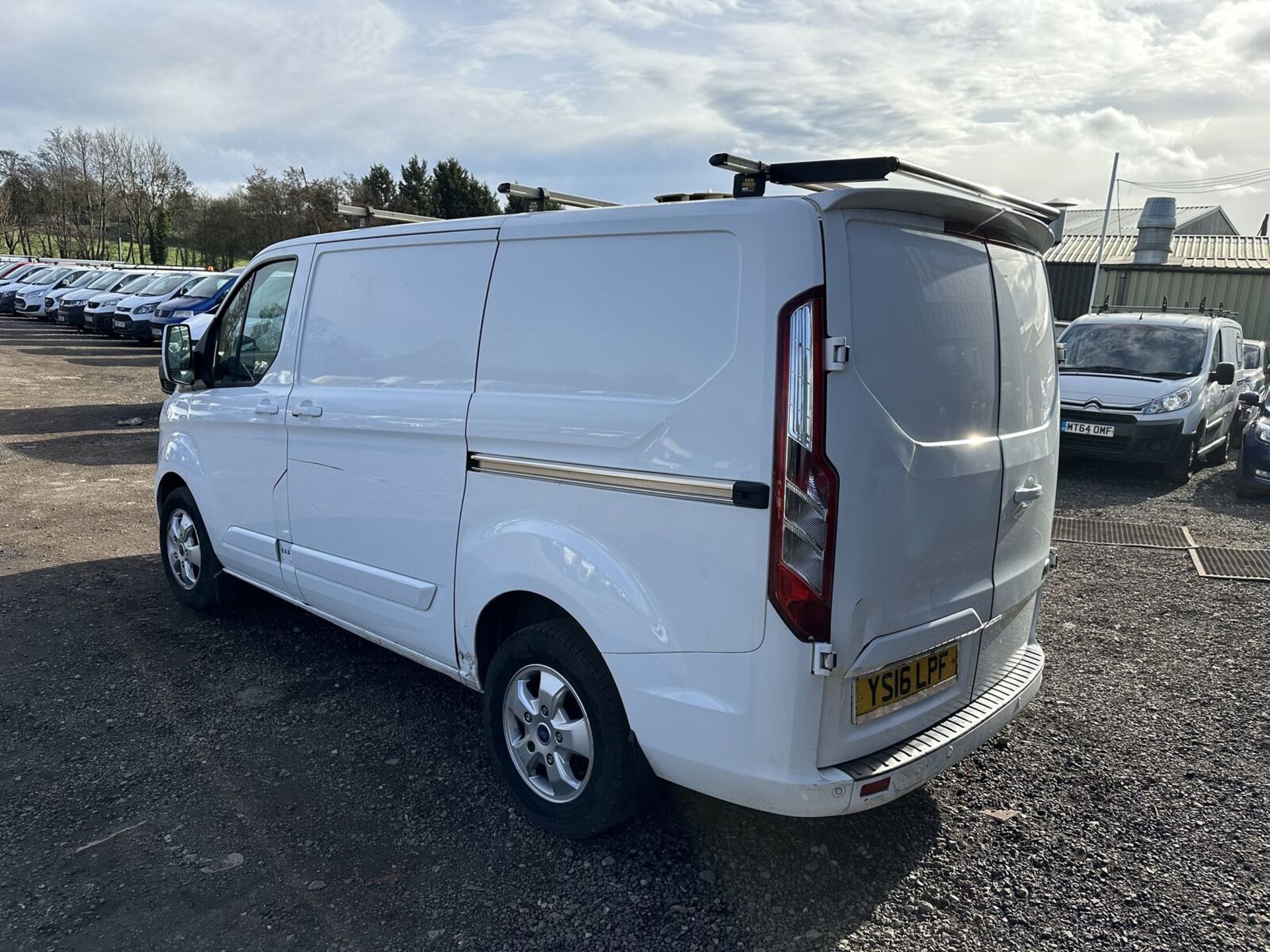 OPPORTUNITY KNOCKS: '16 FORD TRANSIT CUSTOM PANEL >>--NO VAT ON HAMMER--<< - Image 15 of 19