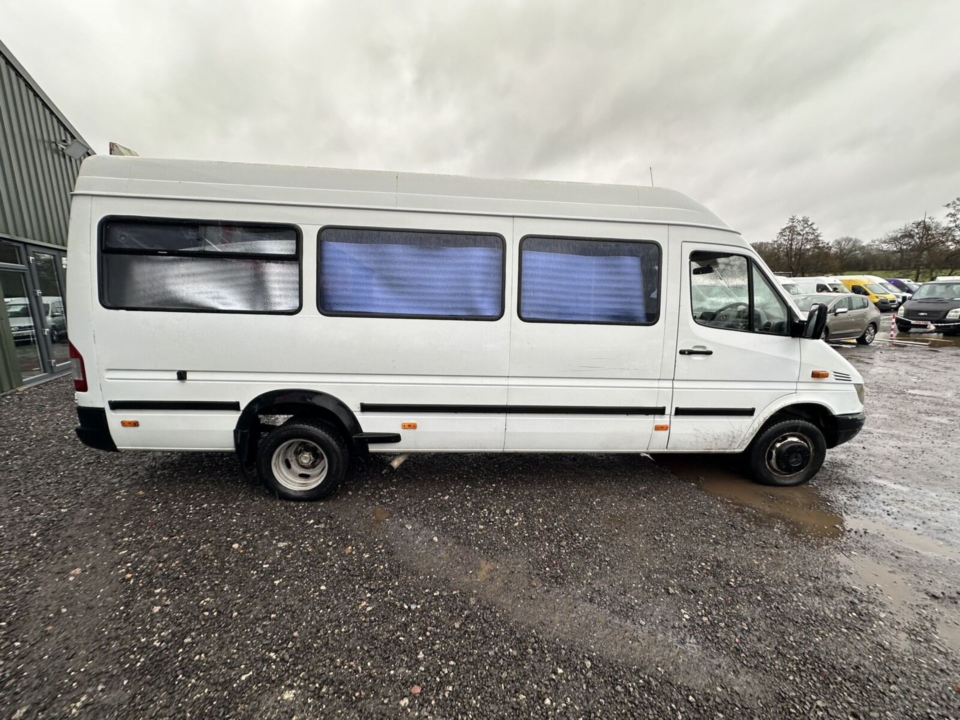 EXPLORE IN STYLE: 52 PLATE MERCEDES SPRINTER AUTOMATIC CAMPER >>--NO VAT ON HAMMER--<<