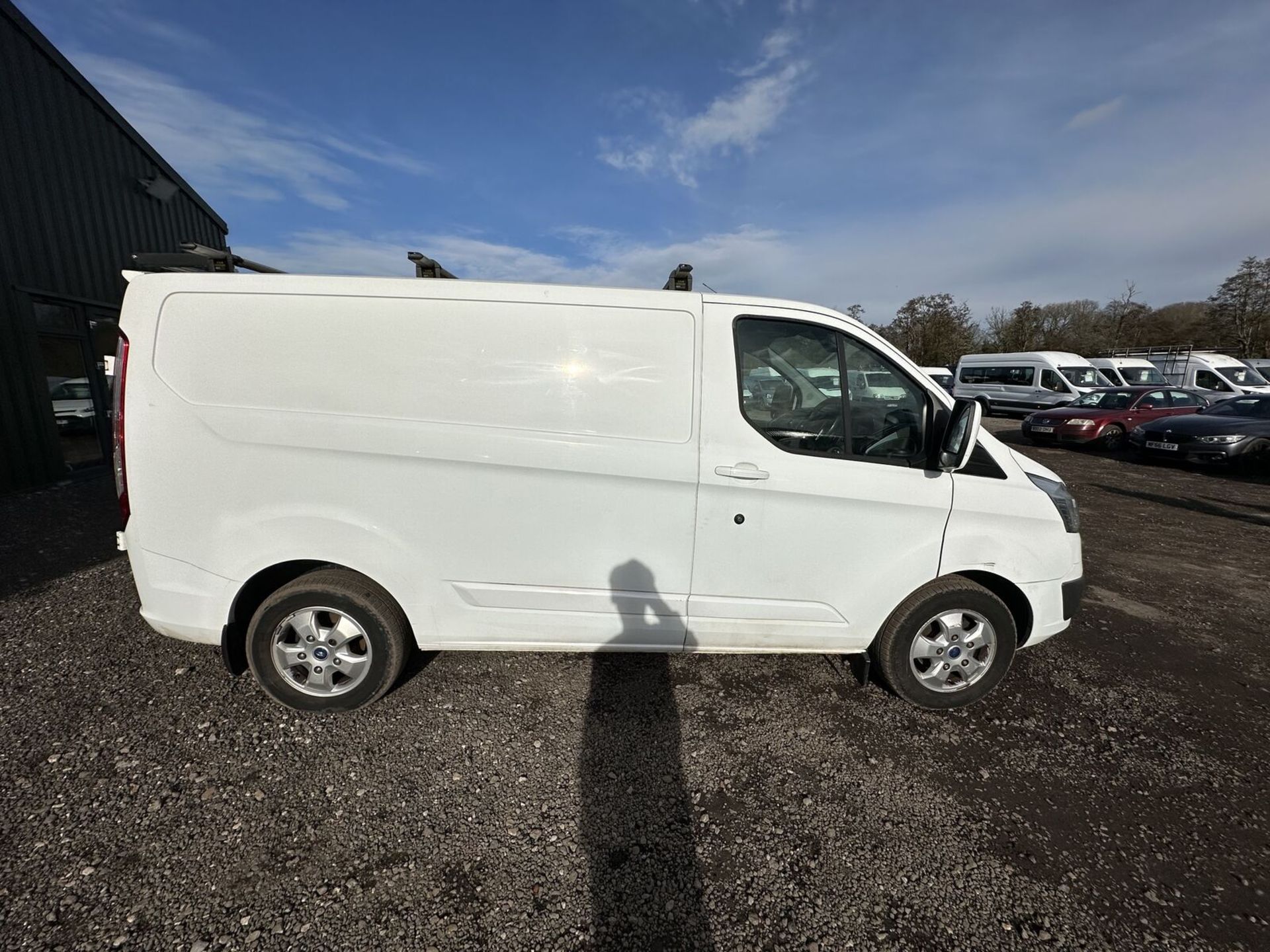 OPPORTUNITY KNOCKS: '16 FORD TRANSIT CUSTOM PANEL >>--NO VAT ON HAMMER--<< - Image 3 of 19