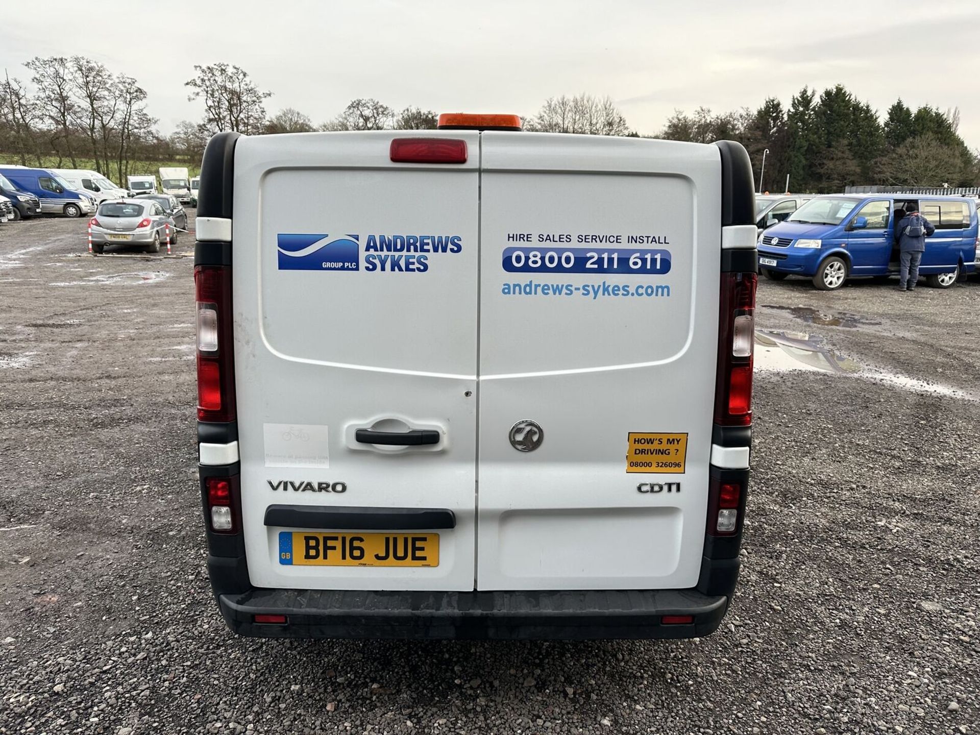 DIY VAN REPAIR: 2016 VAUXHALL VIVARO L1 DIESEL H1 >>--NO VAT ON HAMMER--<< - Image 3 of 16