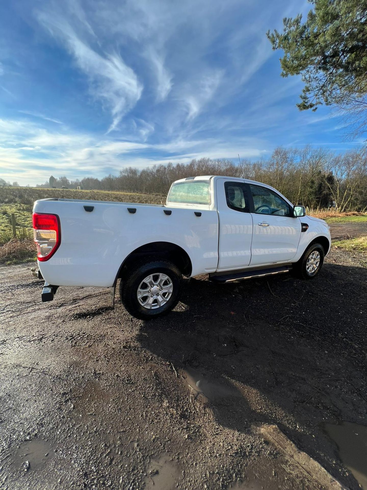 2017 FORD RANGER KING CAB EXSTRA CAB CAB AND HALF - Image 2 of 19