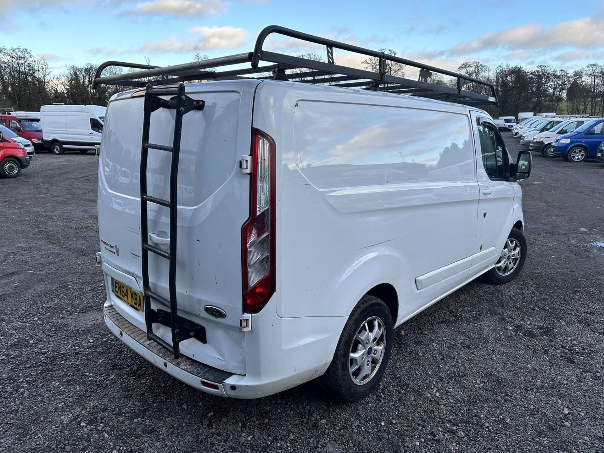 PROJECT VAN: 2015 FORD TRANSIT CUSTOM, ENGINE NEEDS ATTENTION >>--NO VAT ON HAMMER--<< - Bild 5 aus 18