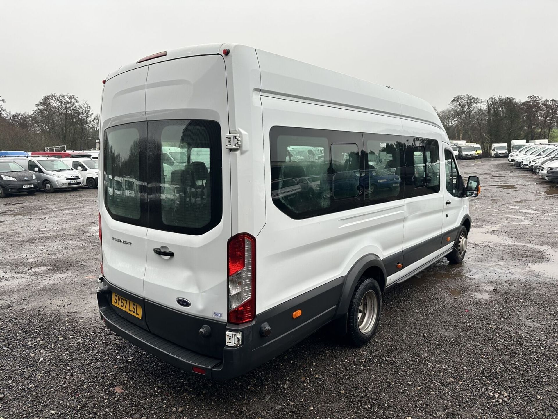 2018 FORD TRANSIT 460 L4 XLWB MINIBUS - LOW MILEAGE, 17 SEATER >>--NO VAT ON HAMMER--<< - Bild 12 aus 18