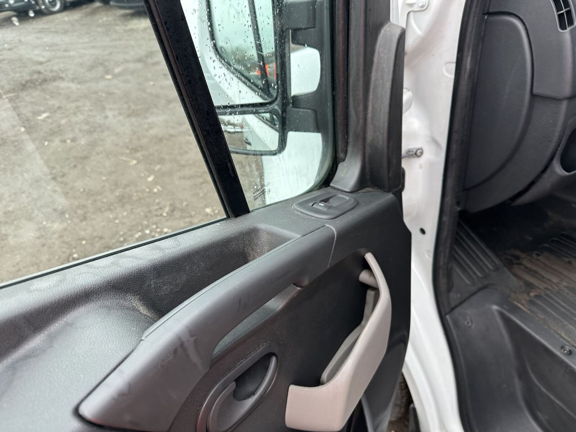 2018 NISSAN NV400, EURO 6 ULEZ COMPLIANT, BARGAIN PANEL VAN - NO VAT ON THE HAMMER! - Image 6 of 15