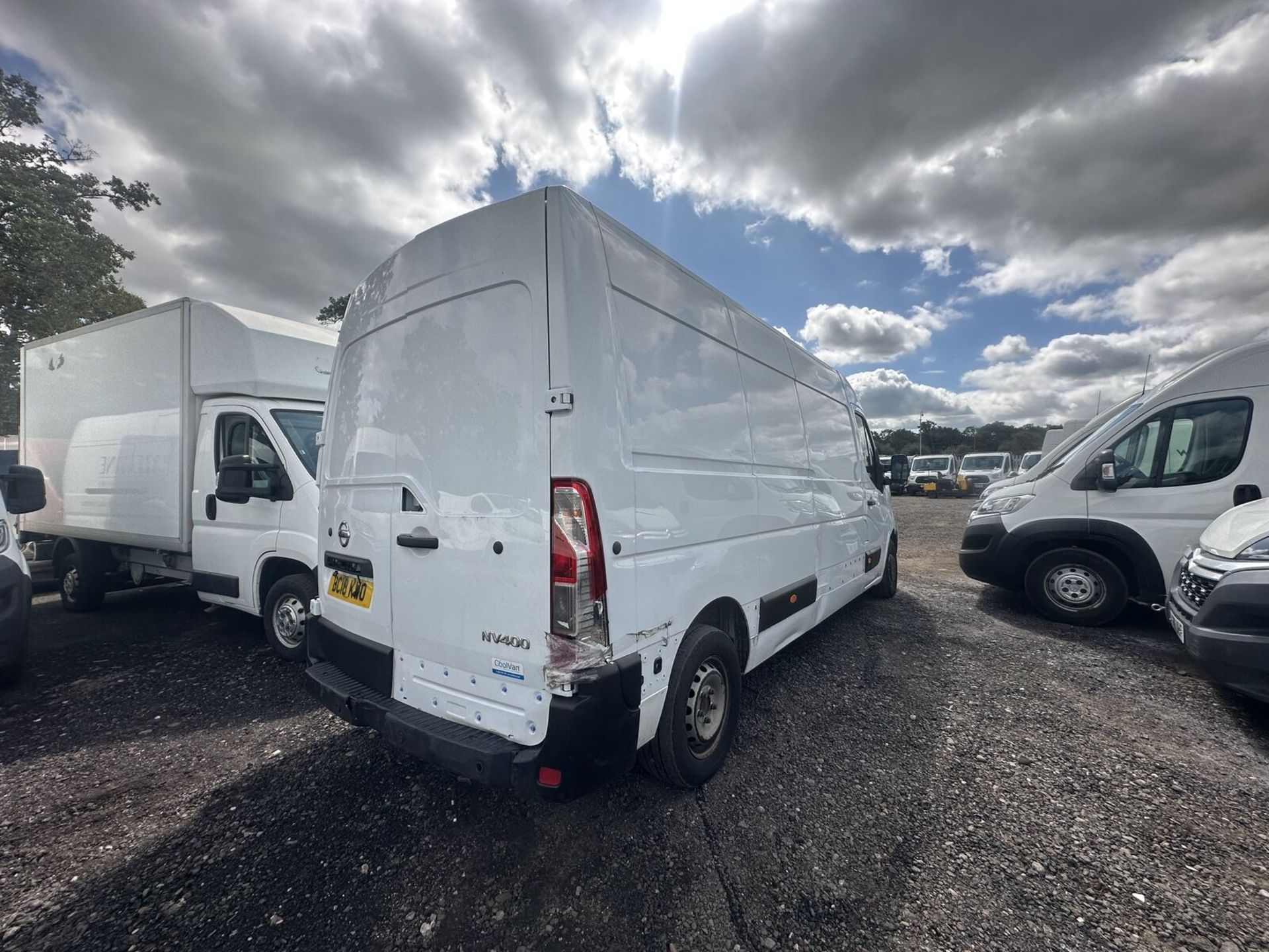 2018 NISSAN NV400: EURO 6 PANEL VAN, TIMING BELT SNAPPED - Image 11 of 17