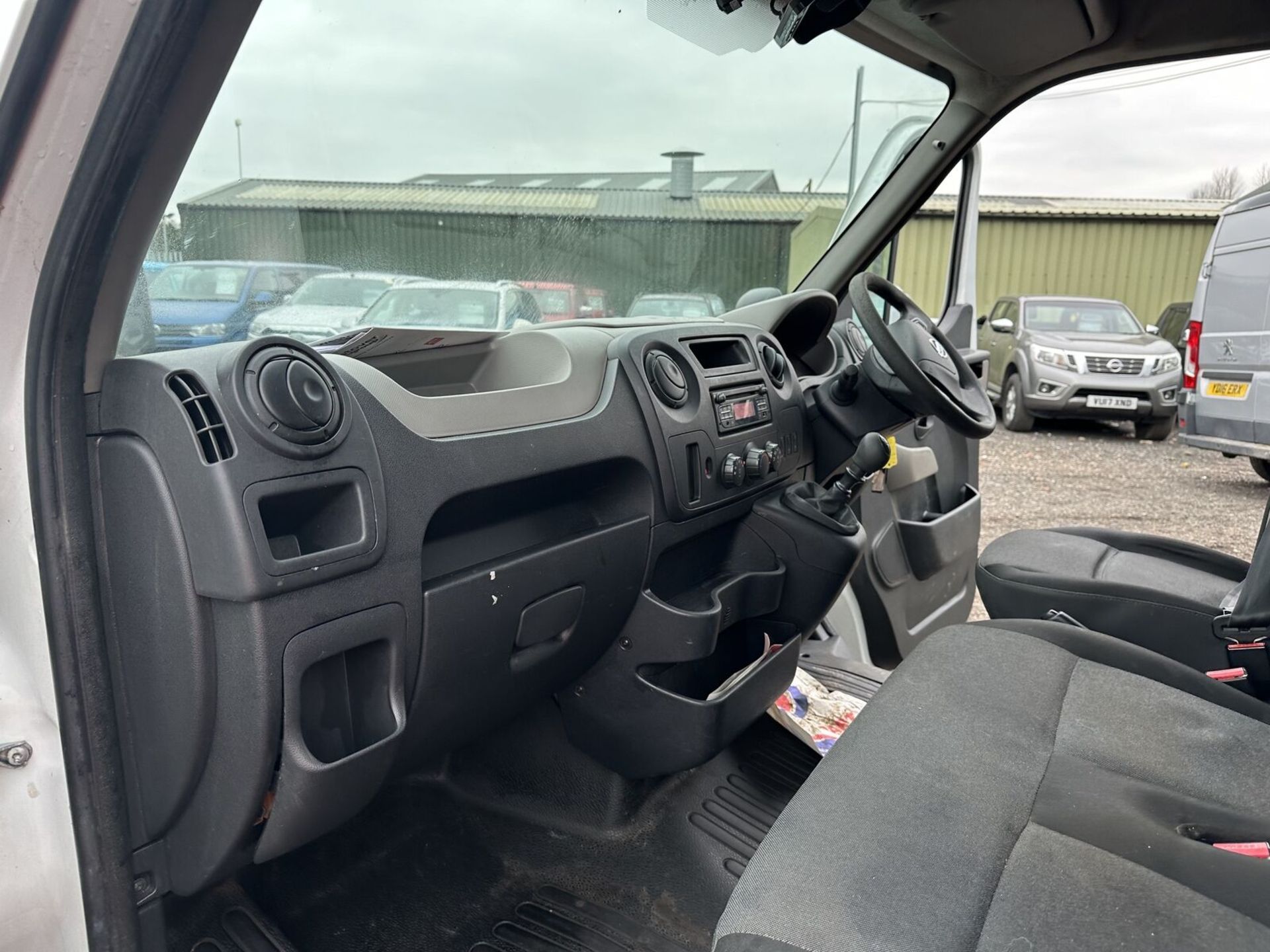 2018 NISSAN NV400, EURO 6 ULEZ COMPLIANT, BARGAIN PANEL VAN - NO VAT ON THE HAMMER! - Image 7 of 15