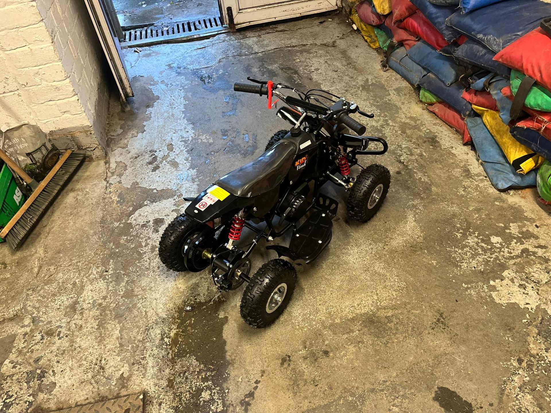 JOBLOT OF 10 X NEW 49CC OFF ROAD QUAD BIKES - 2 STROKE/PETROL - 18MPH - HYDRAULIC DISC BRAKES - Image 11 of 13