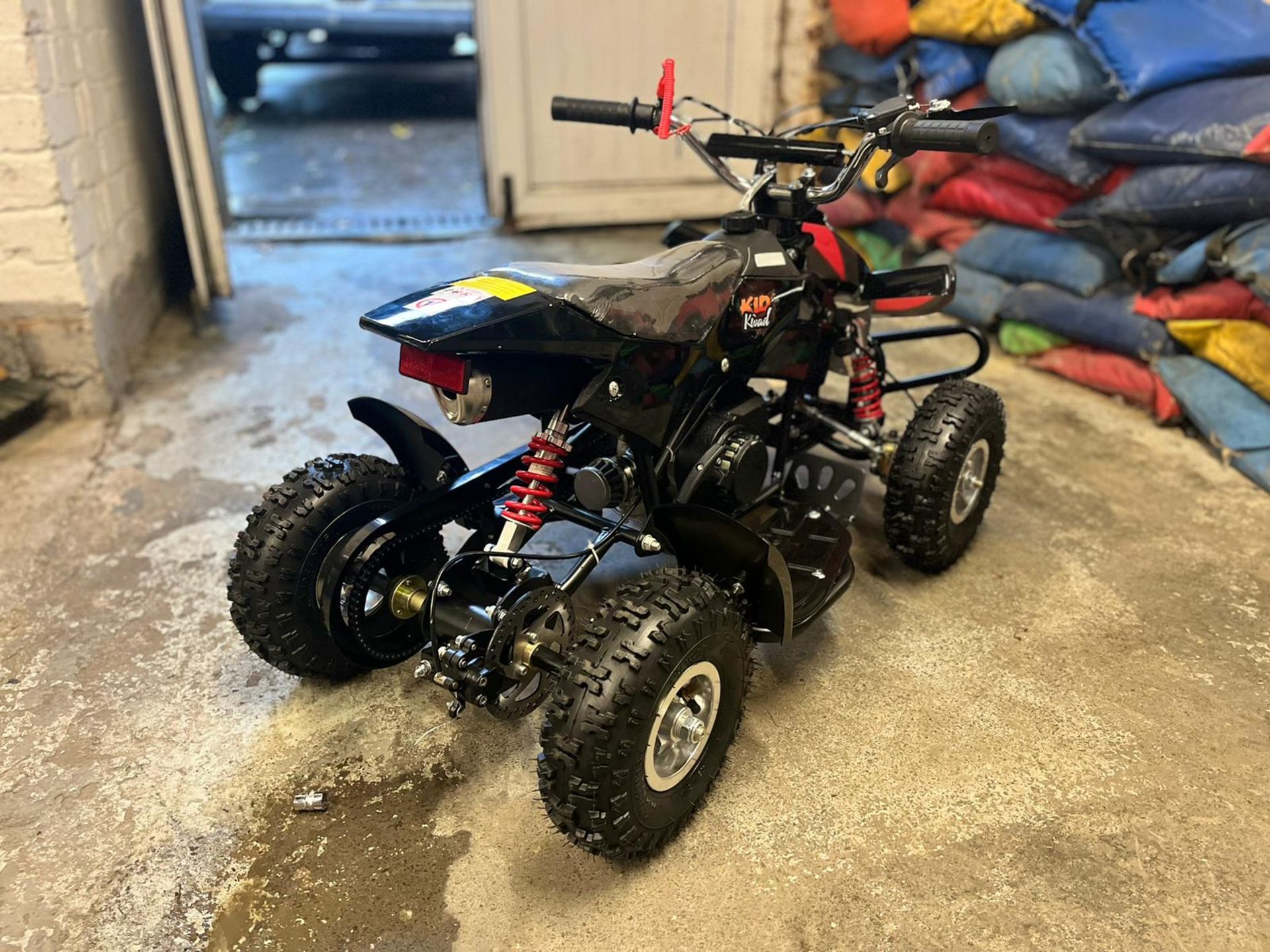 JOBLOT OF 10 X NEW 49CC OFF ROAD QUAD BIKES - 2 STROKE/PETROL - 18MPH - HYDRAULIC DISC BRAKES - Image 8 of 13