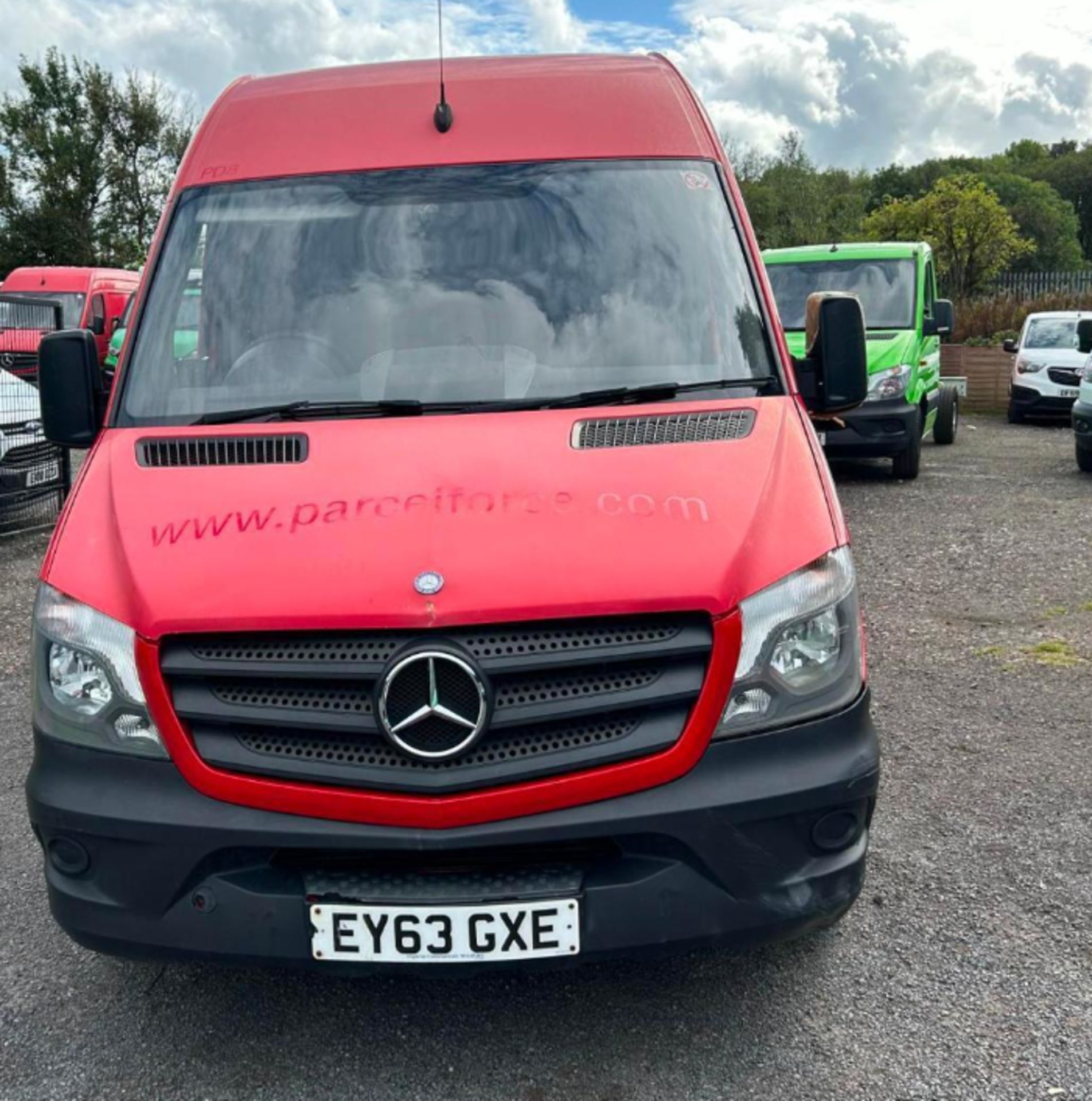 DURABLE WORK COMPANION: MERCEDES SPRINTER HIGH ROOF VAN - Image 11 of 11