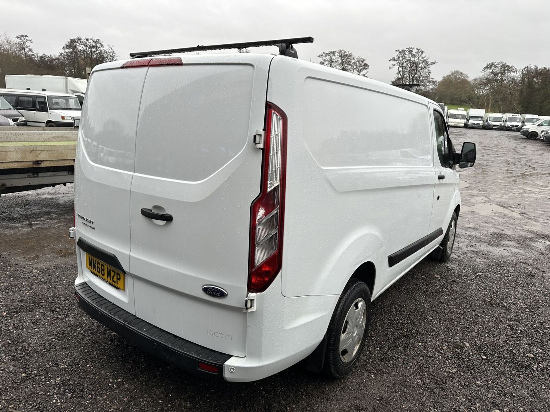 2019 FORD TRANSIT CUSTOM: 108K MILES - >>--NO VAT ON HAMMER--<< - Image 16 of 18