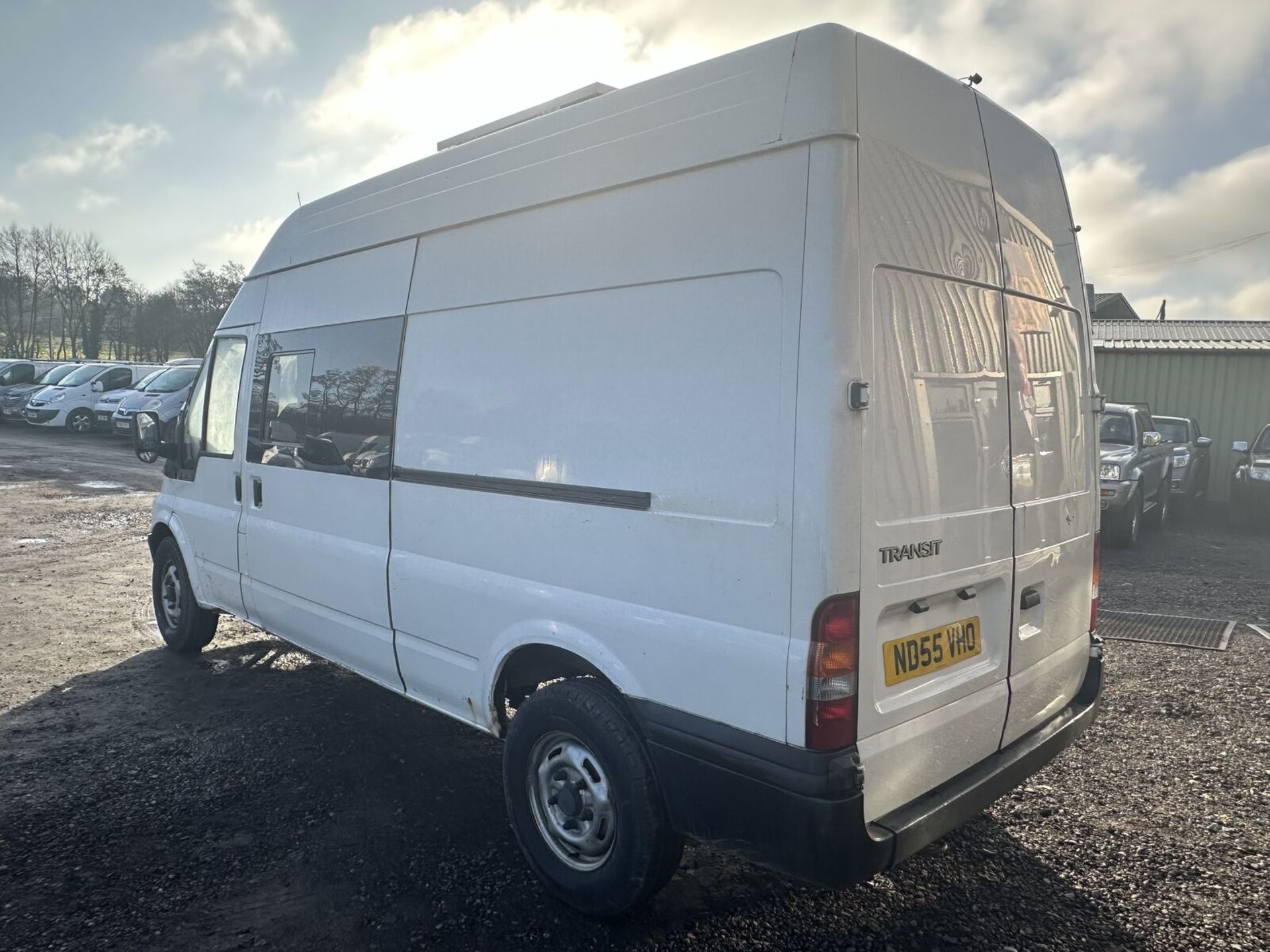 ON-THE-GO FREEDOM: FORD TRANSIT 350 LWB CAMPER, SOLAR-READY MOT: MARCH 2024 >>--NO VAT ON HAMMER--<< - Image 5 of 22